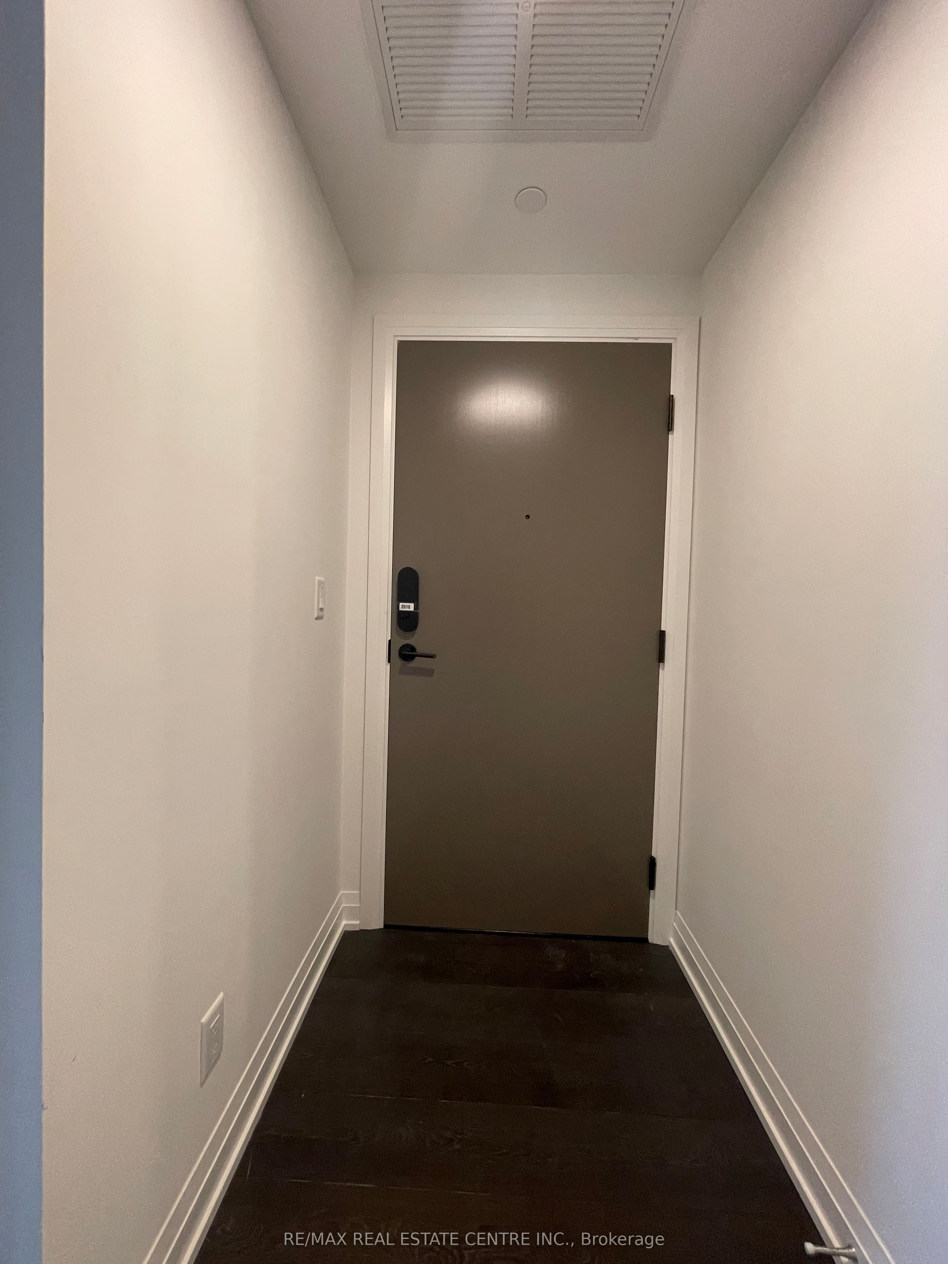 MLS #W12365440 image #1