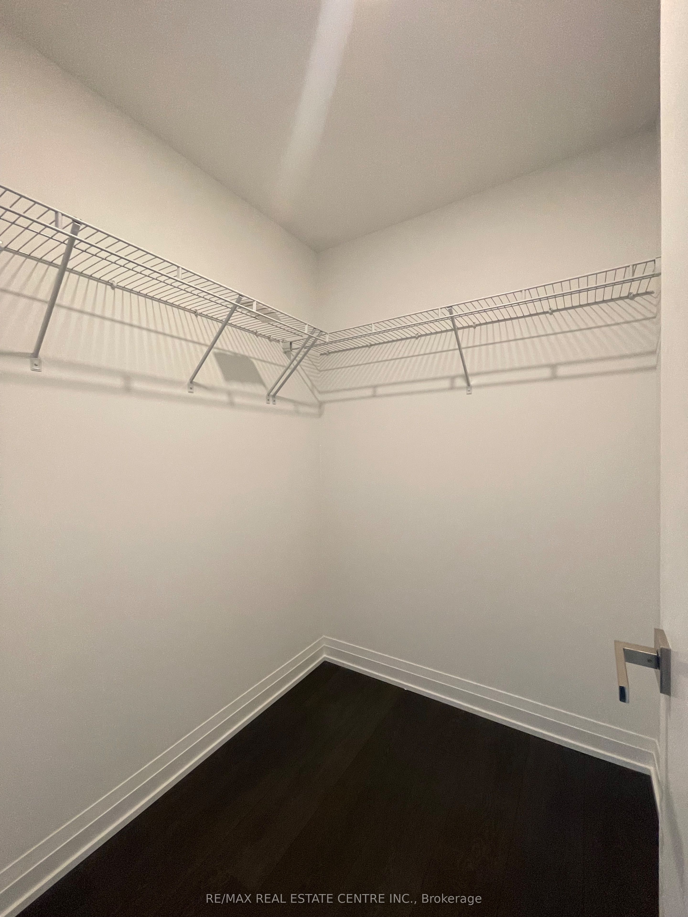 MLS #W12365440 image #16