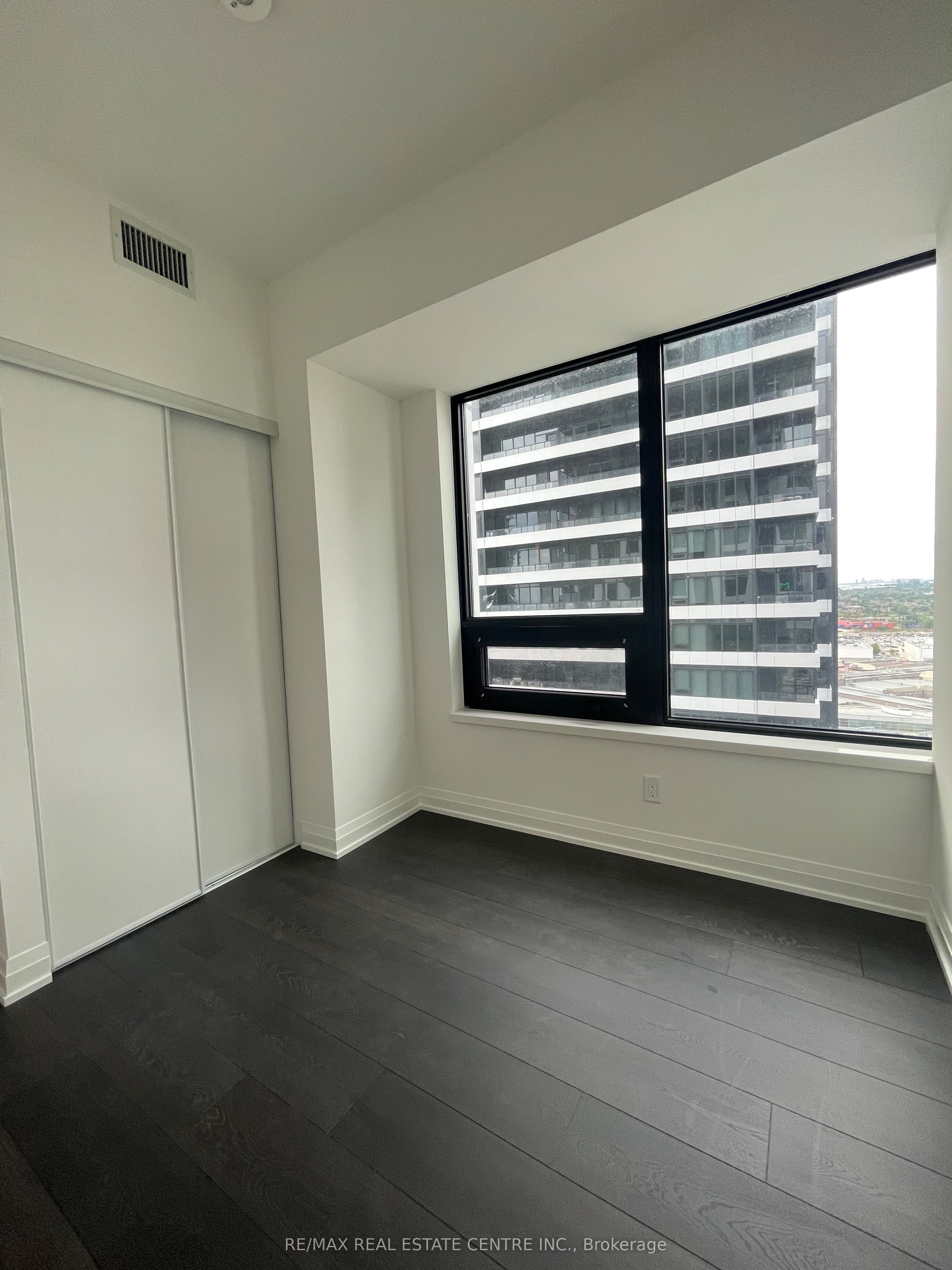 MLS #W12365440 image #17