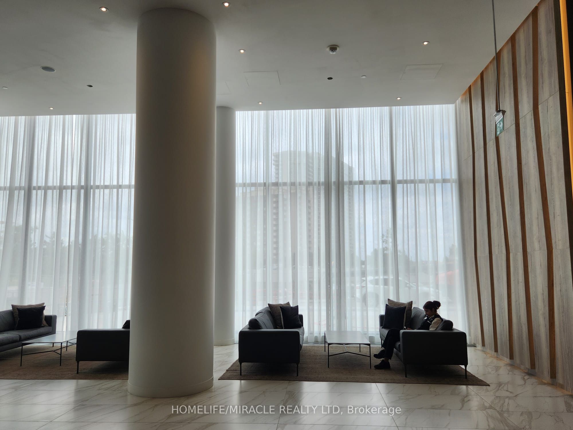 MLS #W12365543 image #1