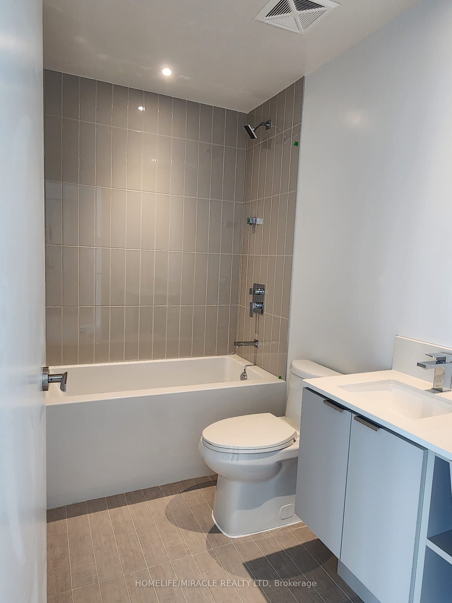 MLS #W12365543 image #10