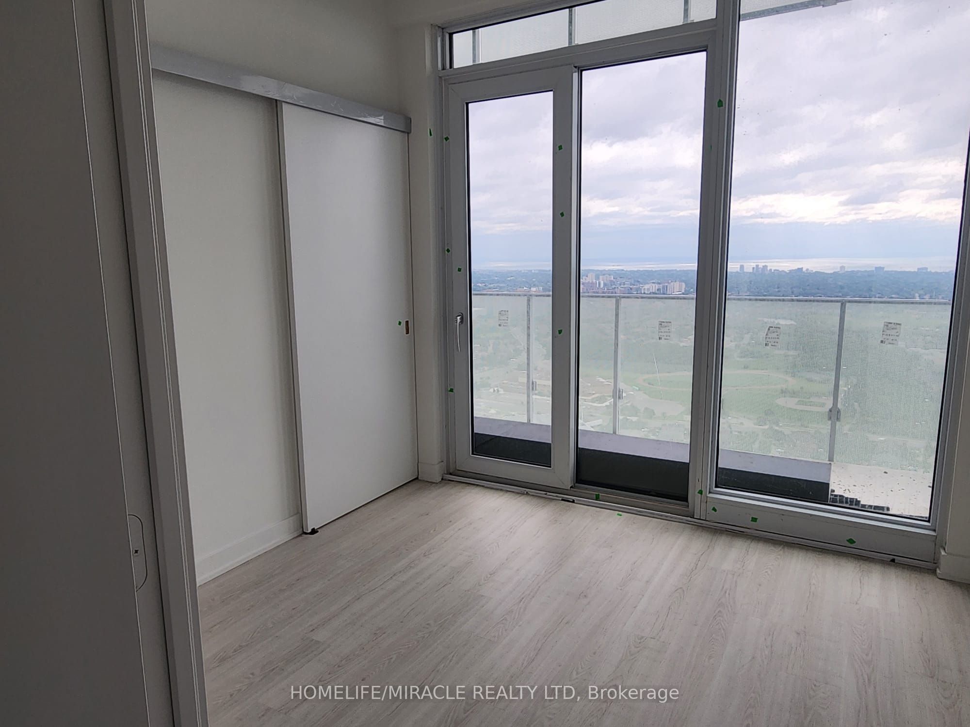 MLS #W12365543 image #14