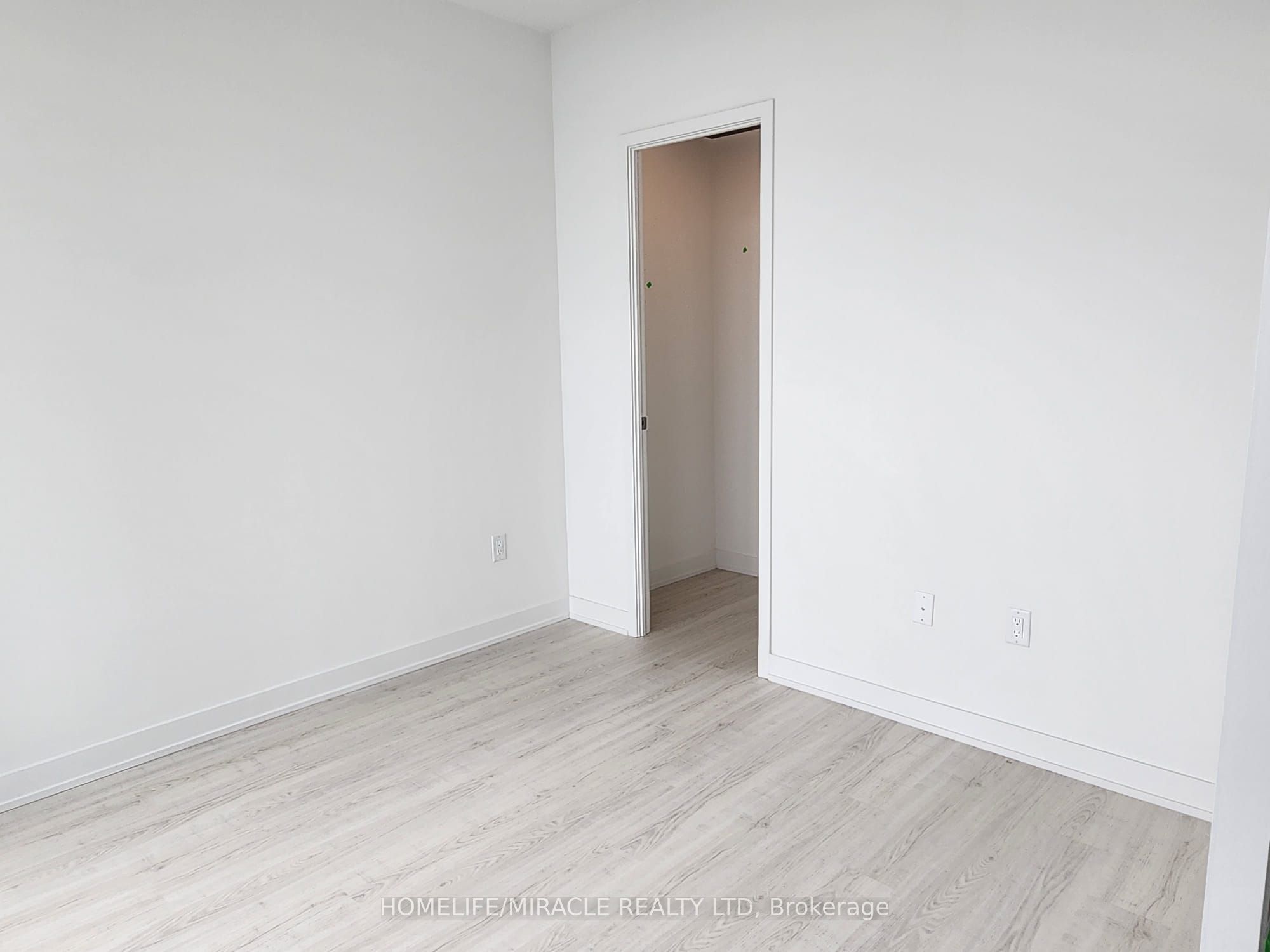 MLS #W12365543 image #15