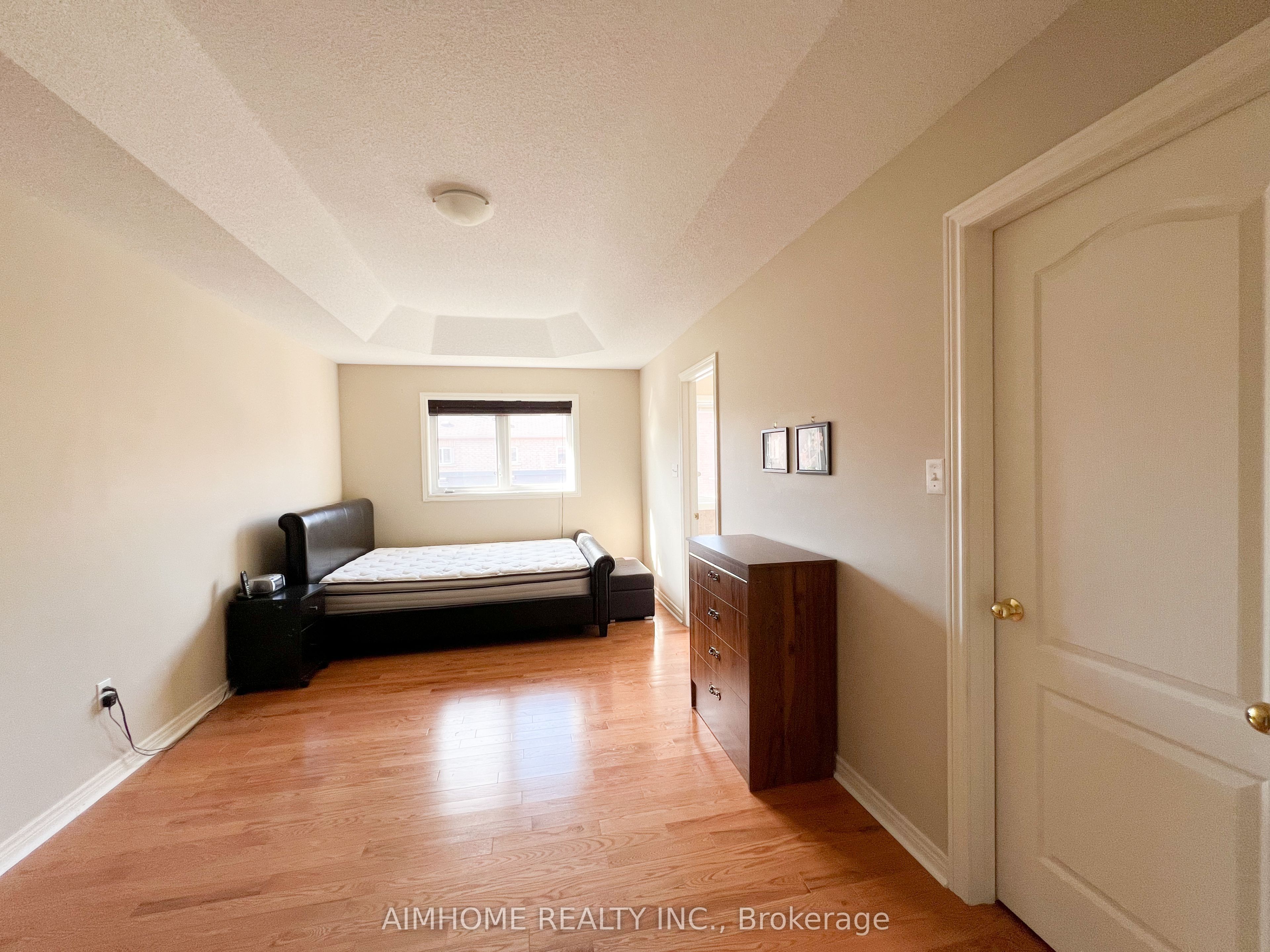 MLS #W12365579 image #11