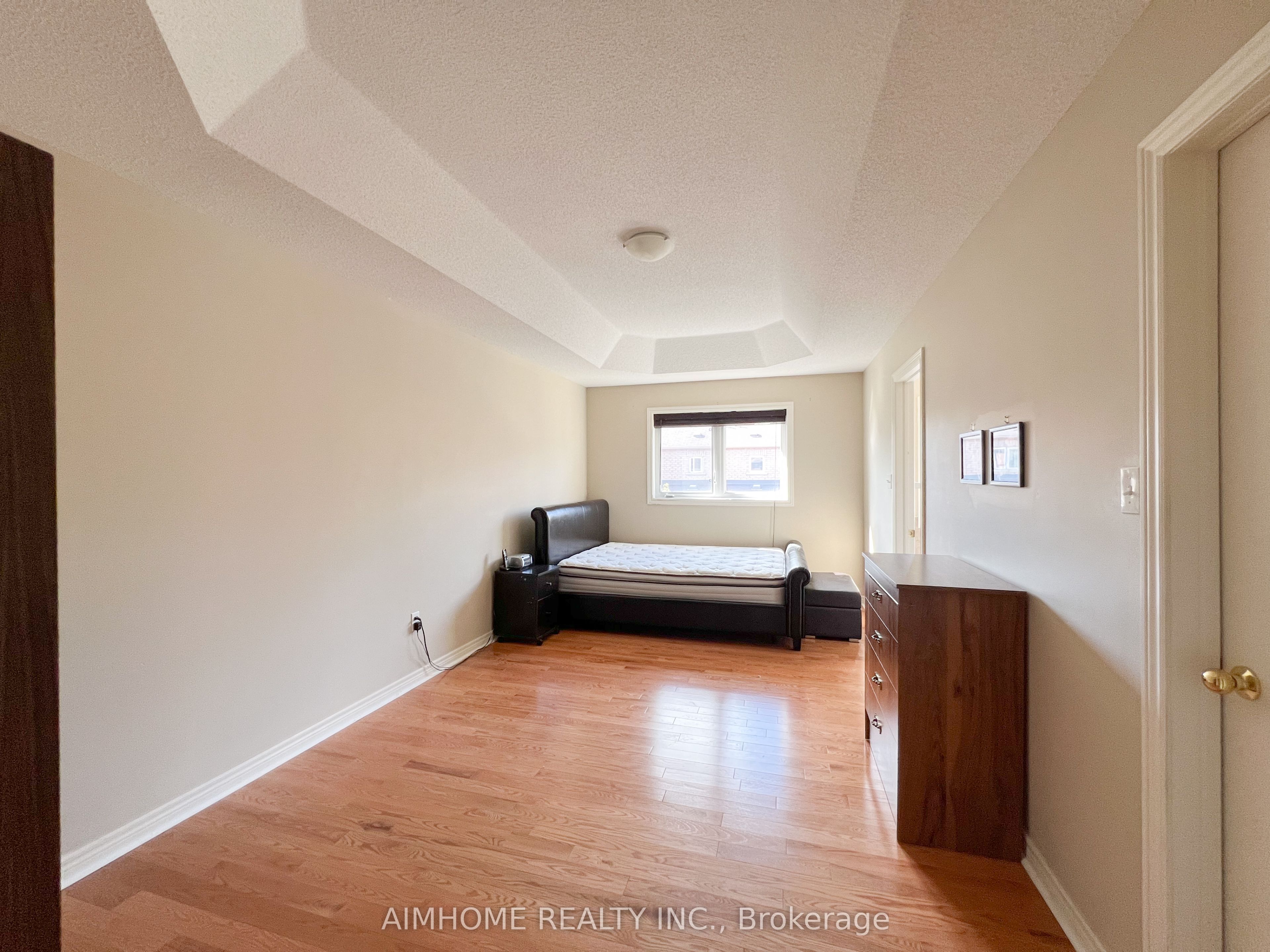 MLS #W12365579 image #9