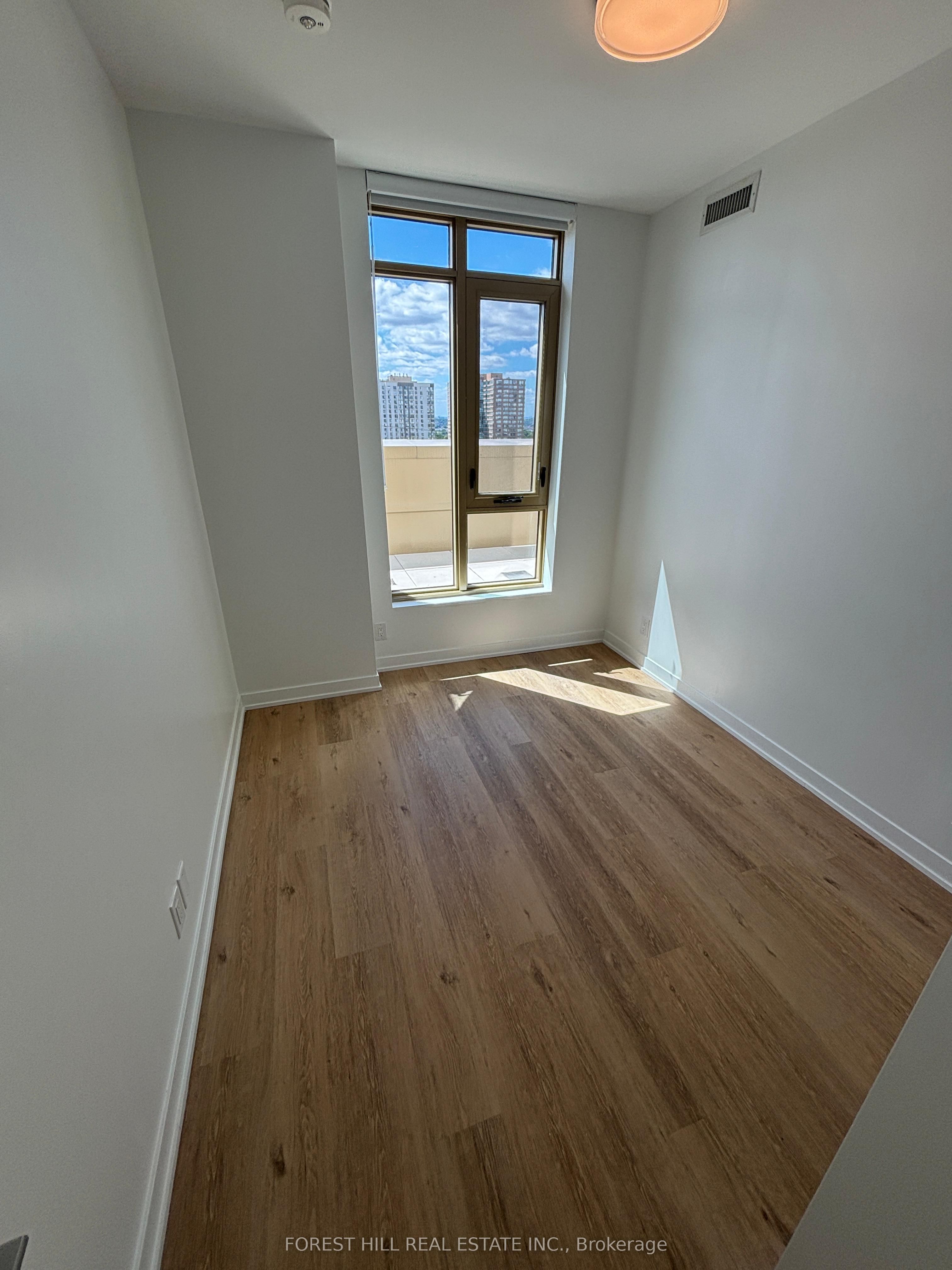 MLS #W12365643 image #10