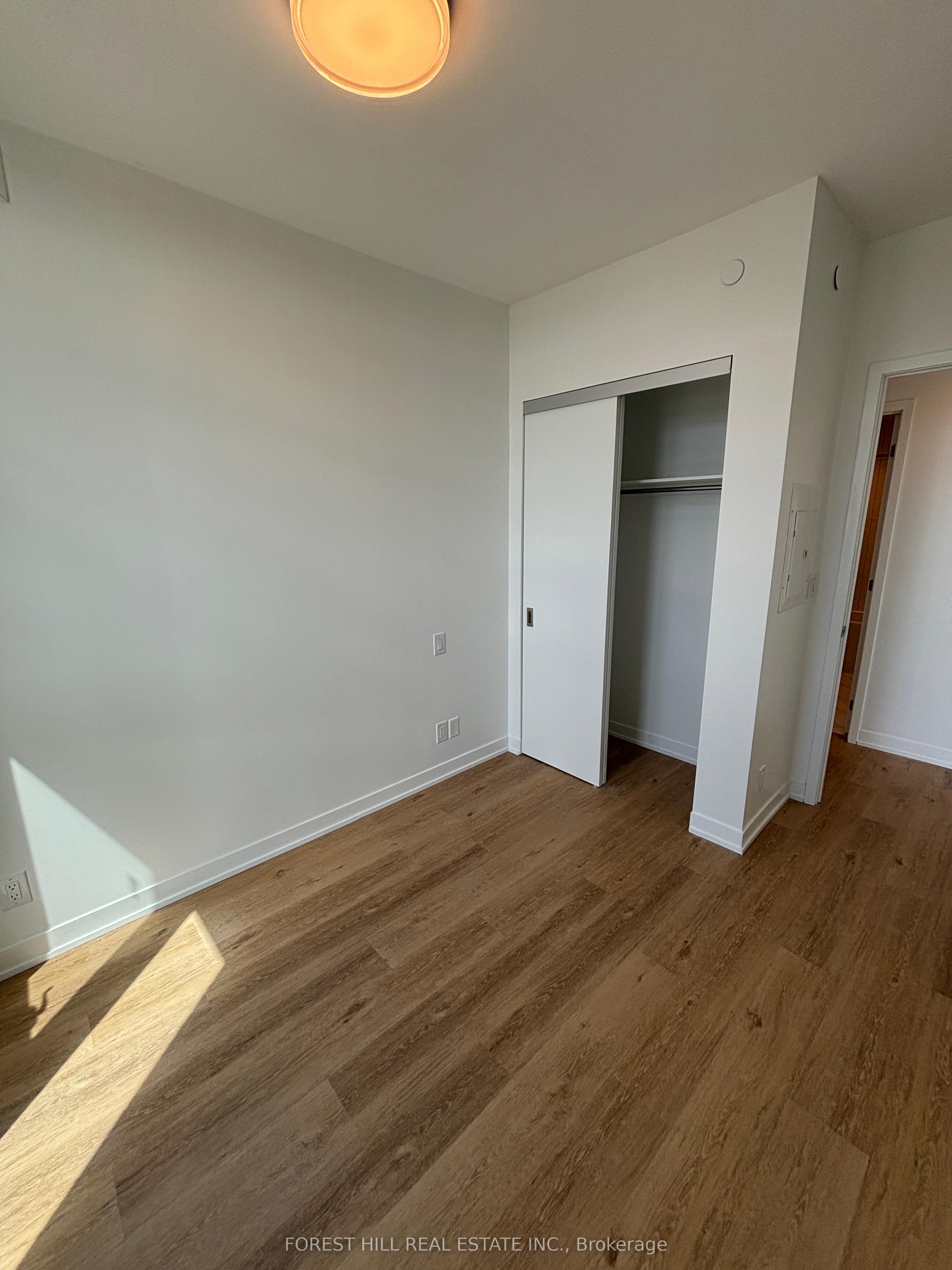 MLS #W12365643 image #9