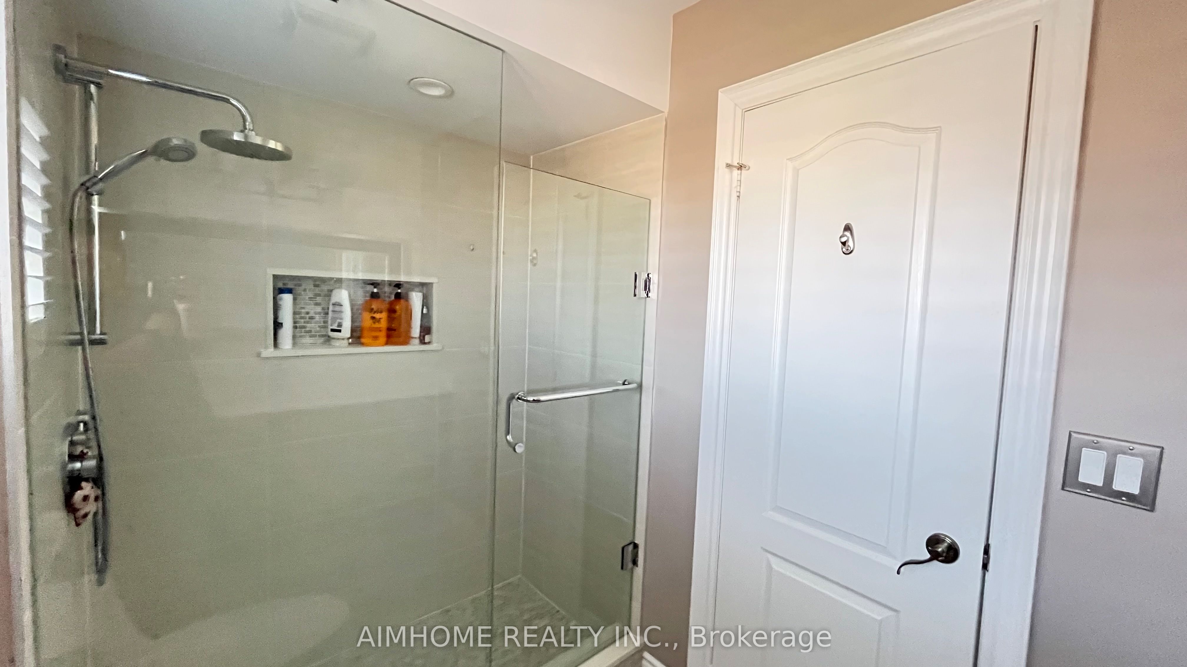 MLS #W12365782 image #14