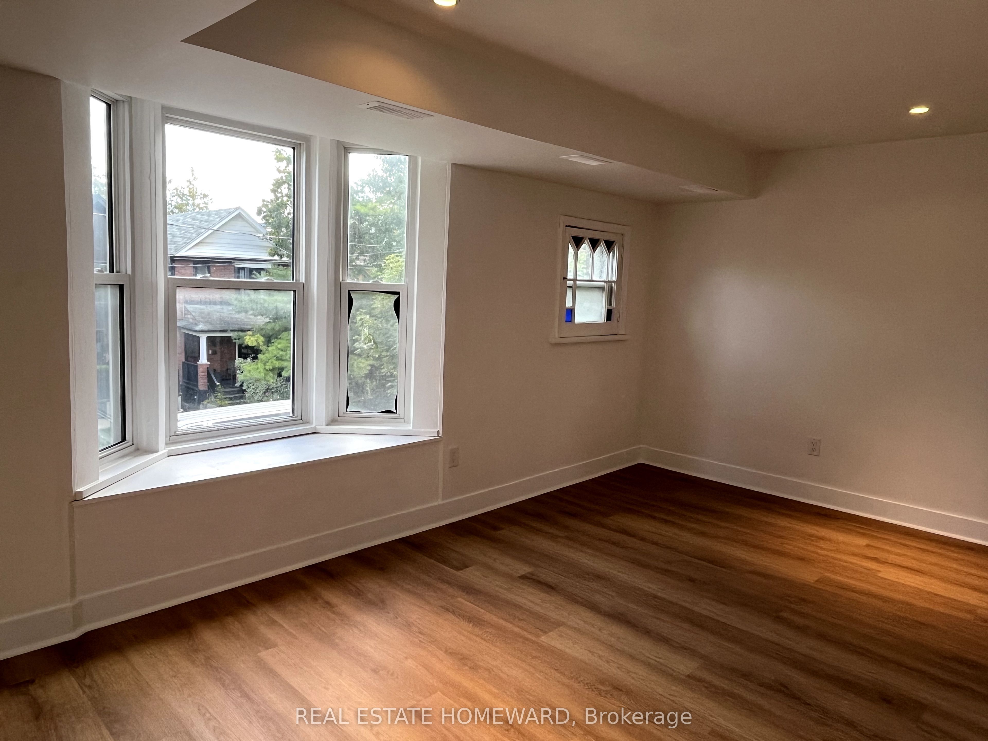 MLS #W12365915 image #12