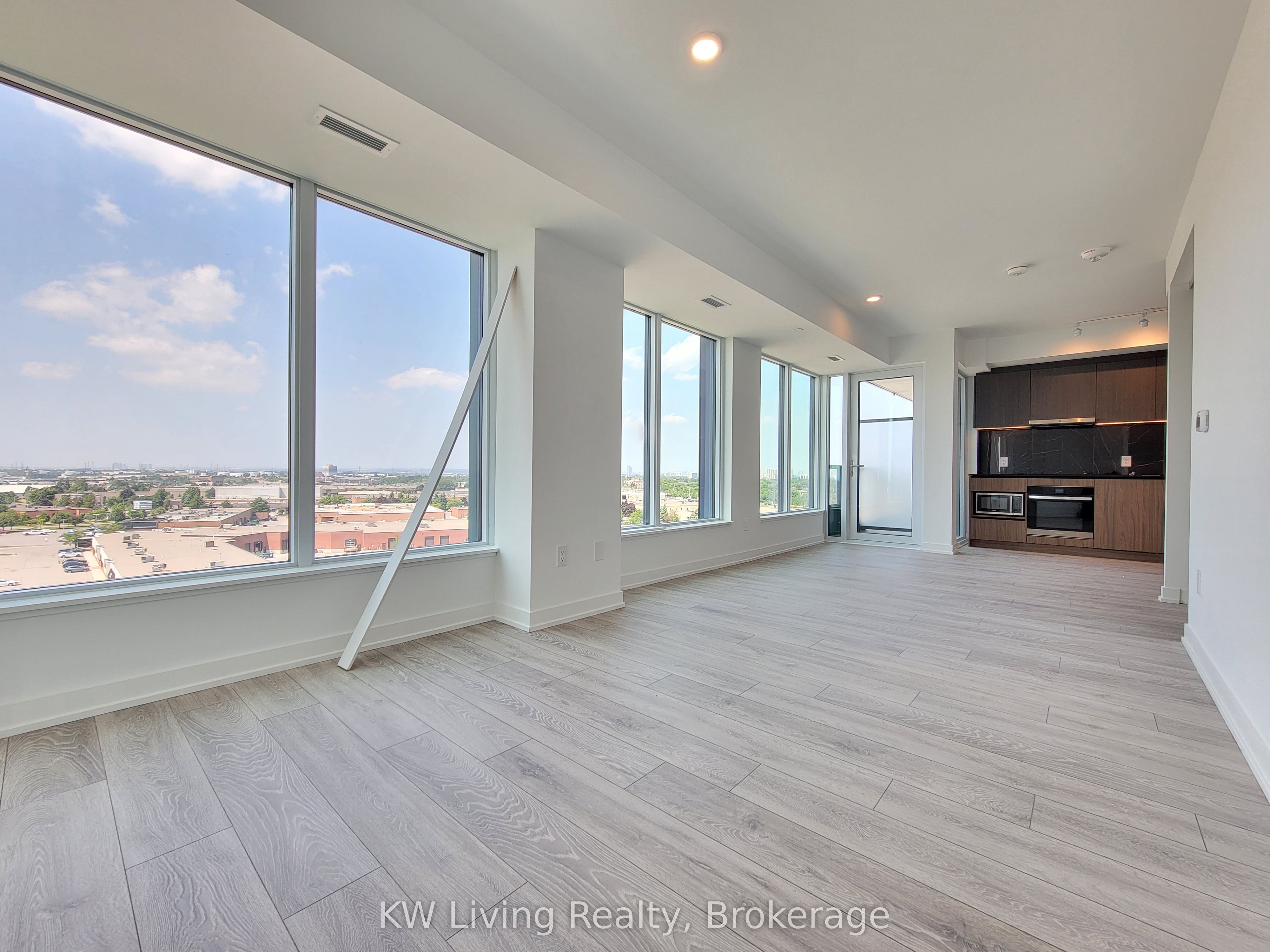 MLS #W12366843 image #11