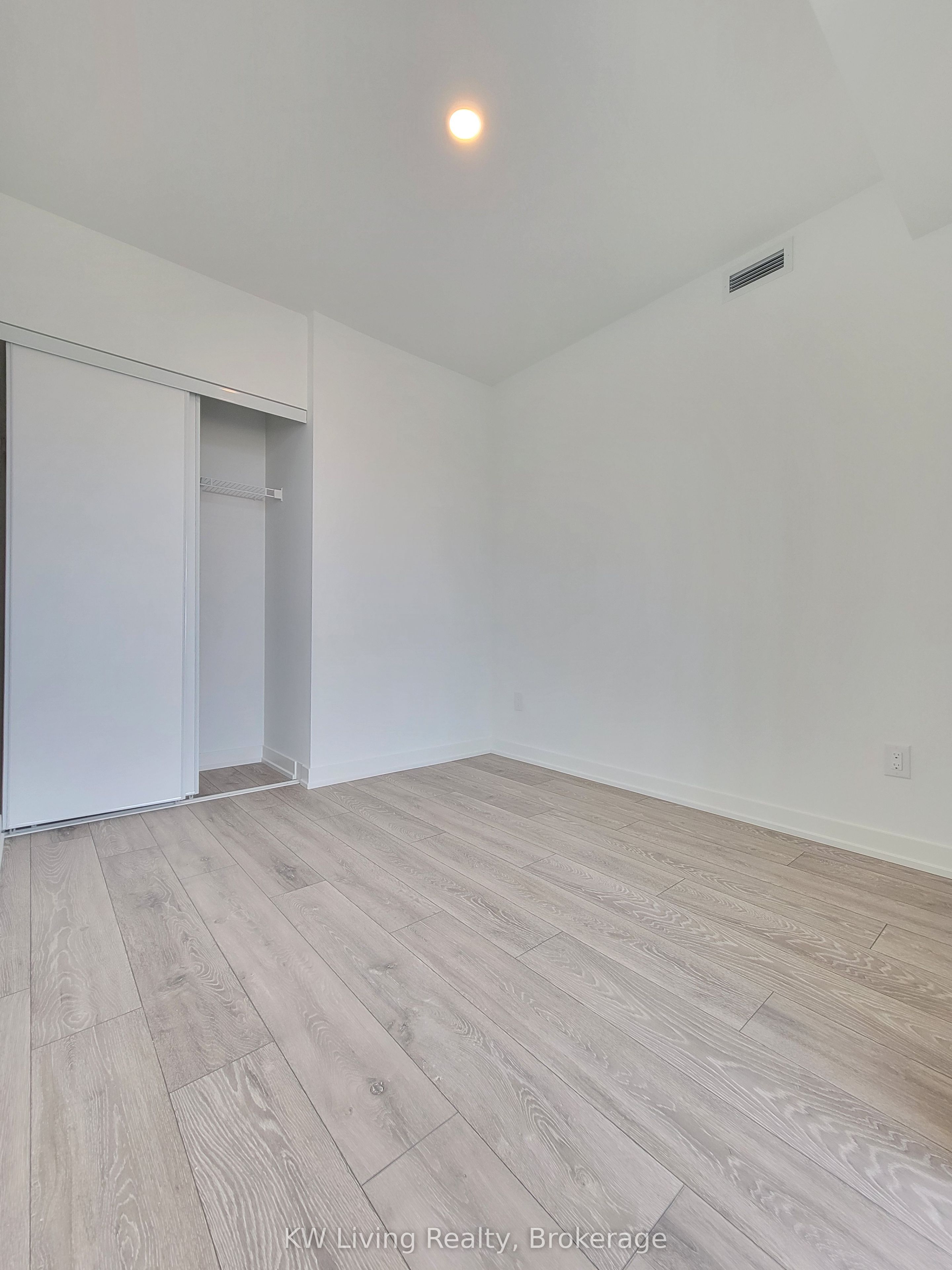 MLS #W12366843 image #13