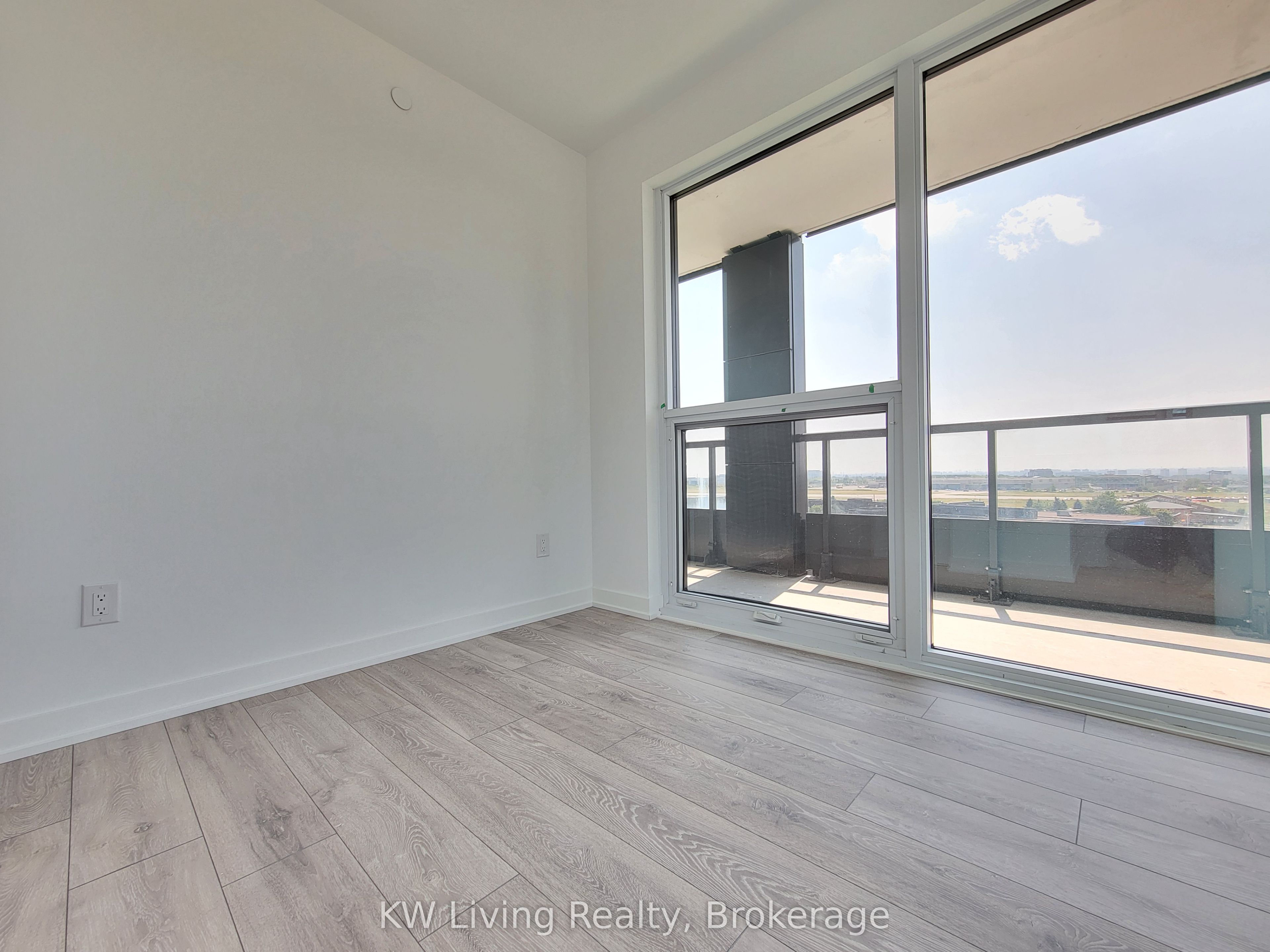 MLS #W12366843 image #9