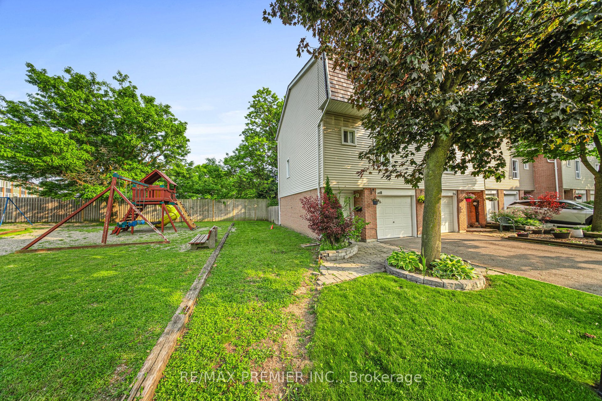 MLS #W12366886 image #1