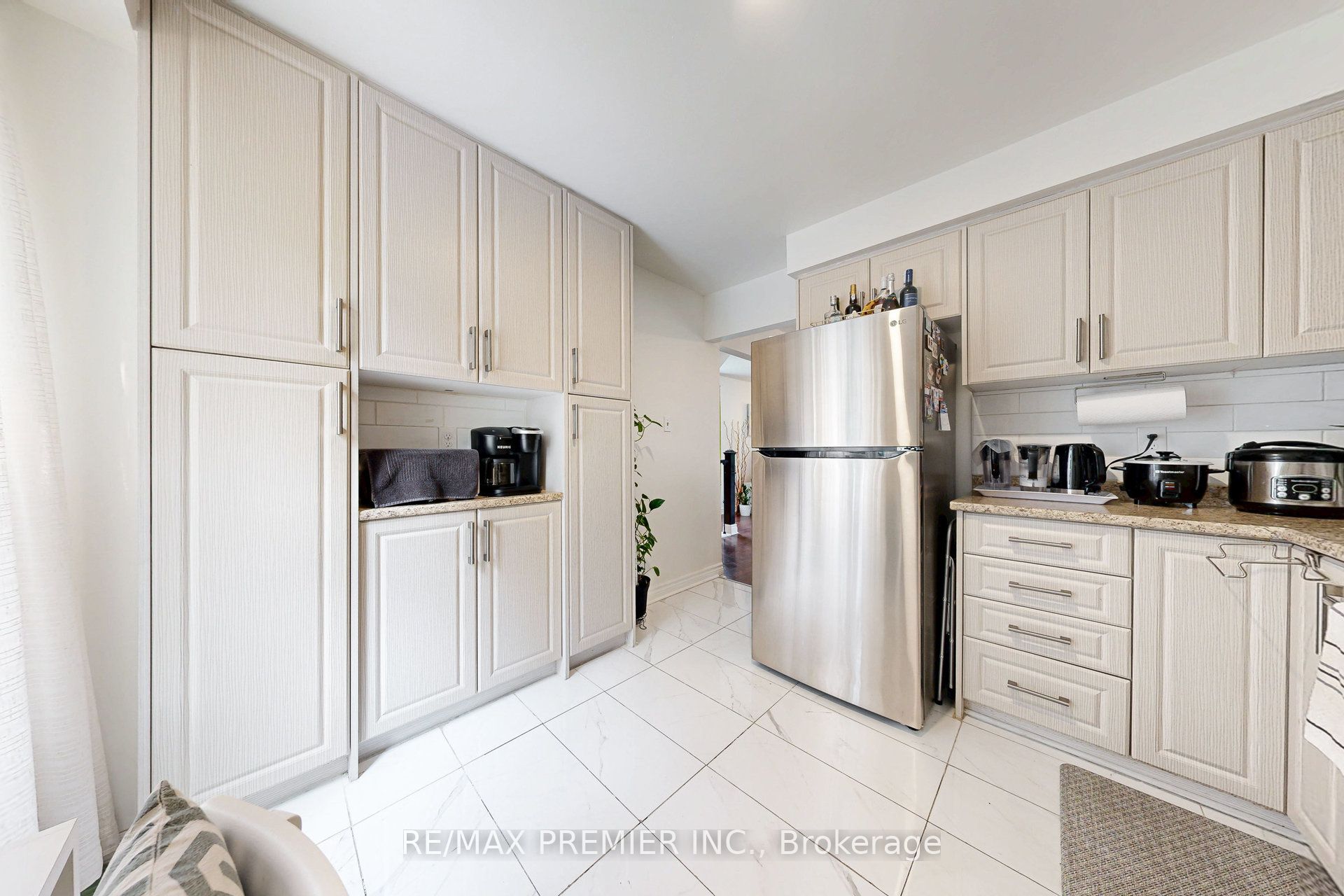 MLS #W12366886 image #10