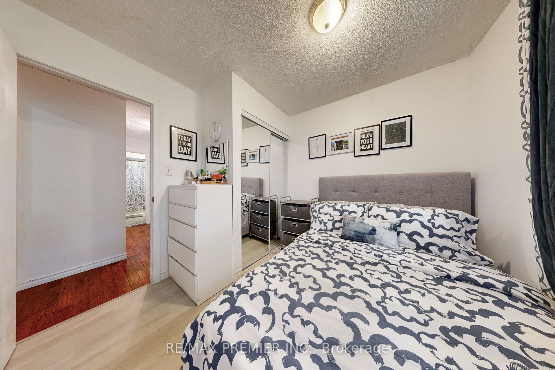 MLS #W12366886 image #13