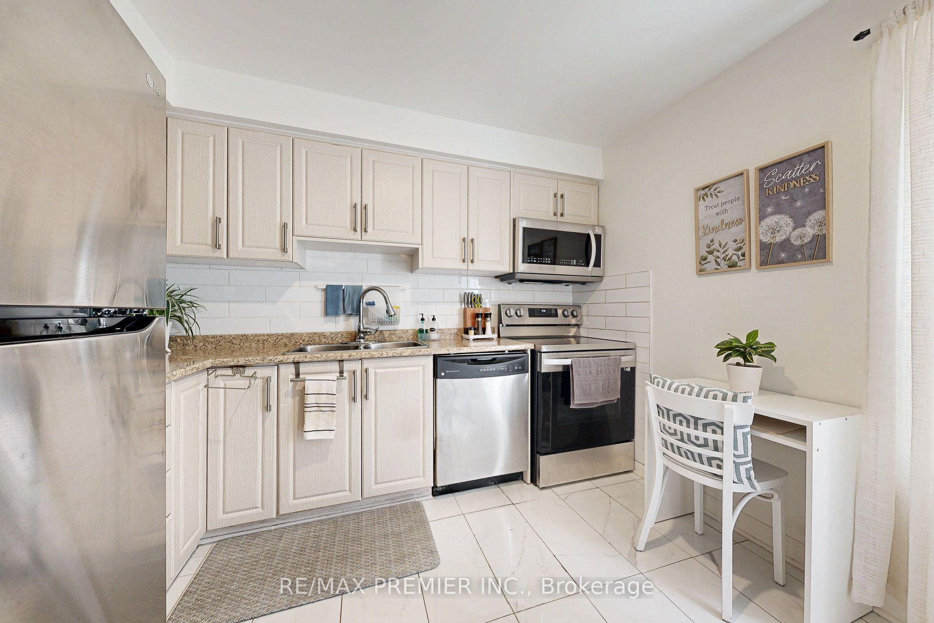 MLS #W12366886 image #9