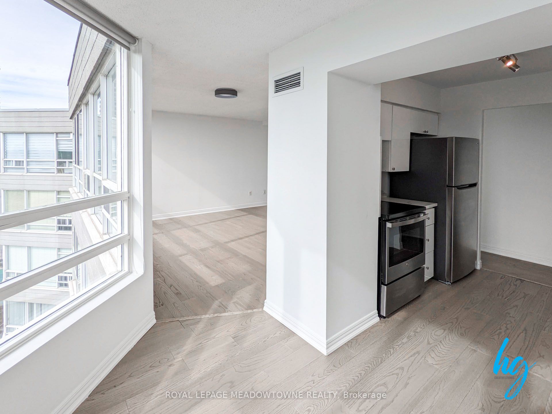 MLS #W12366984 image #2