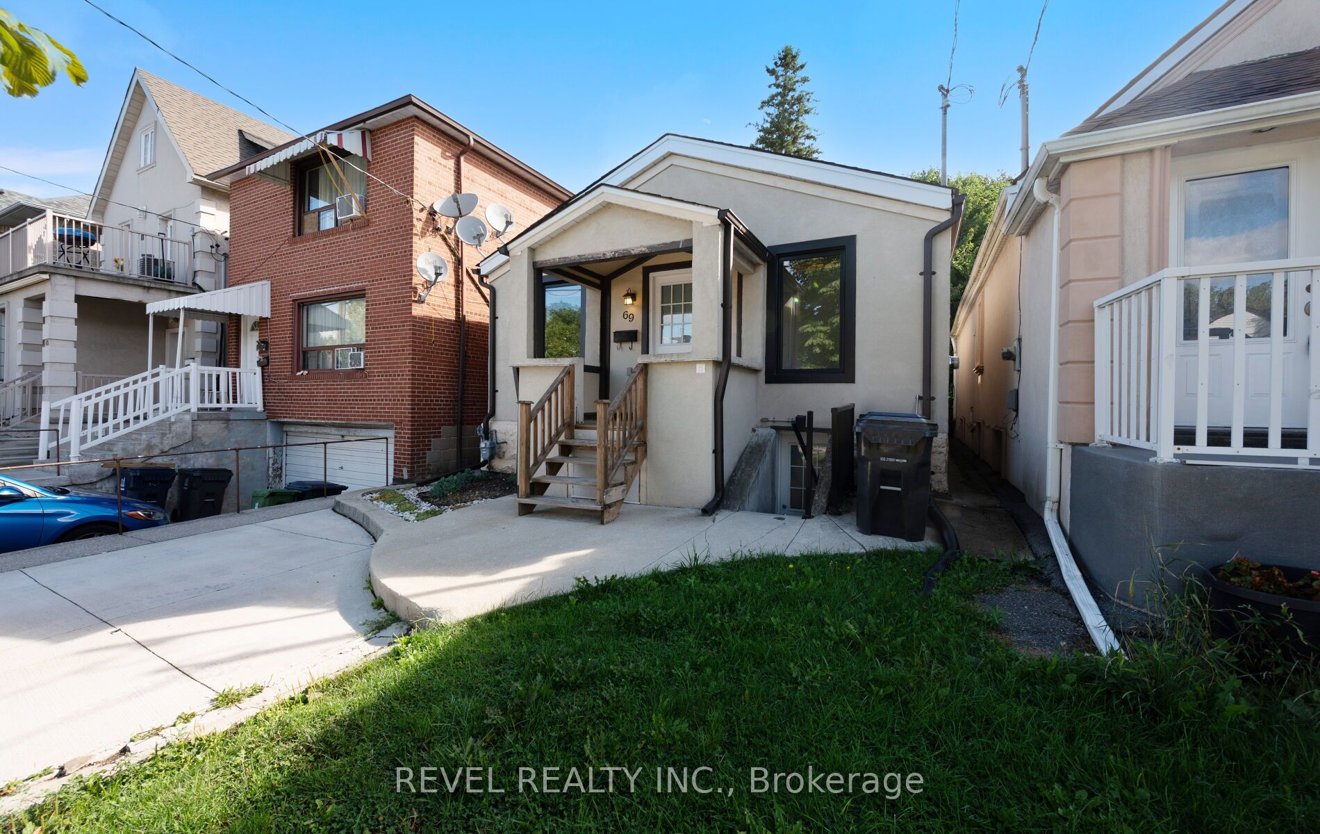 MLS #W12367303 image #1