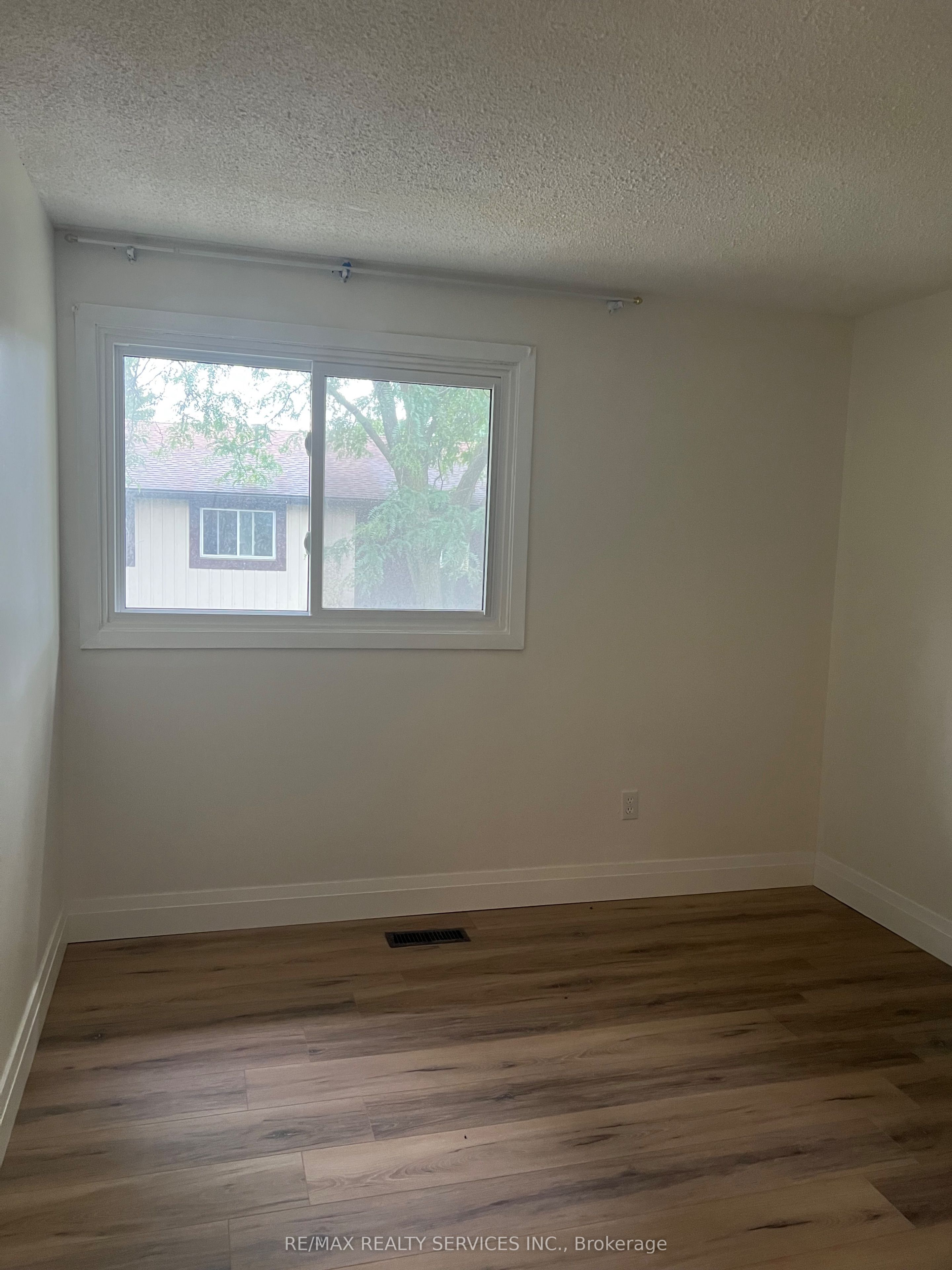 MLS #W12367812 image #10