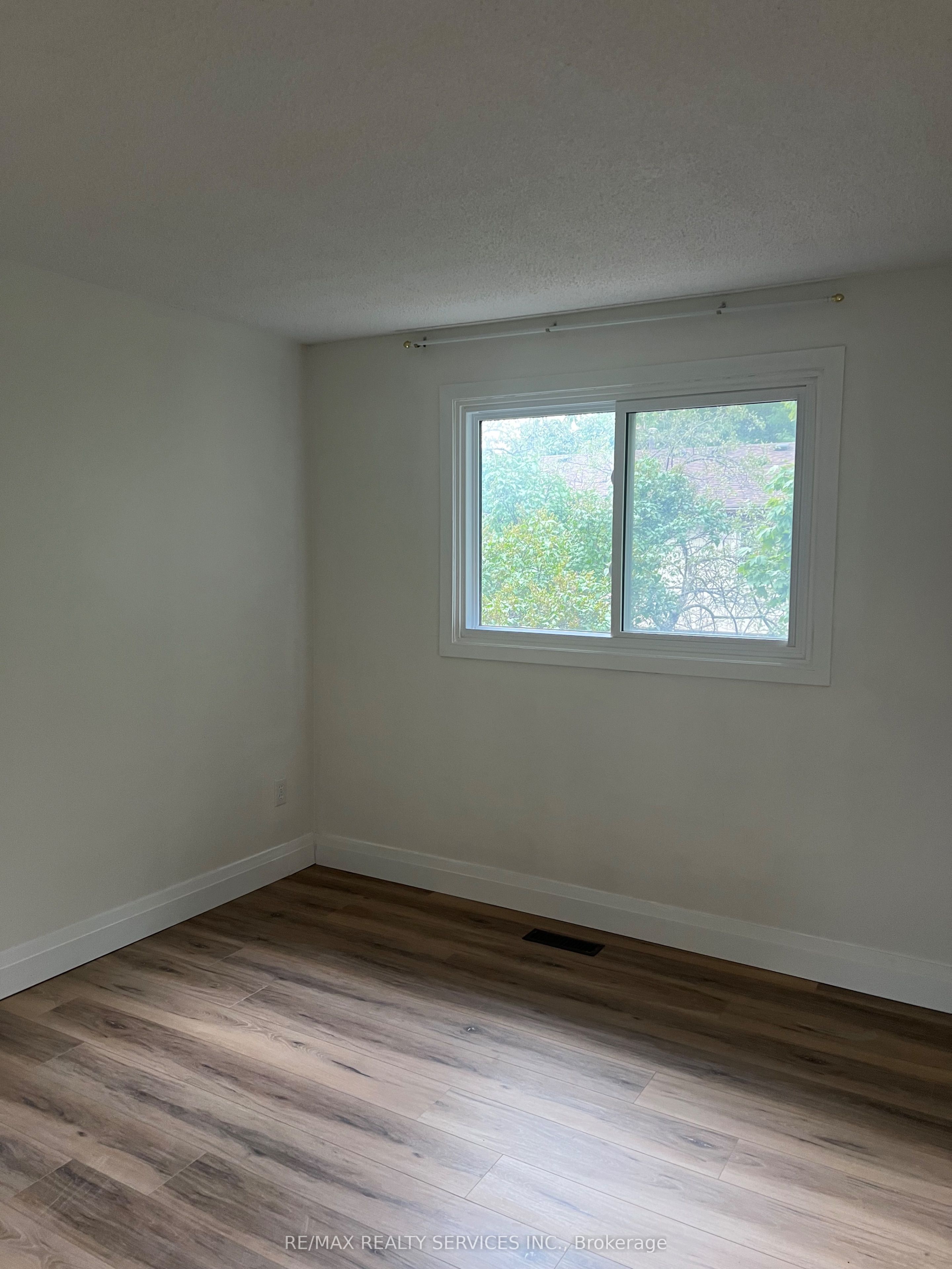 MLS #W12367812 image #13