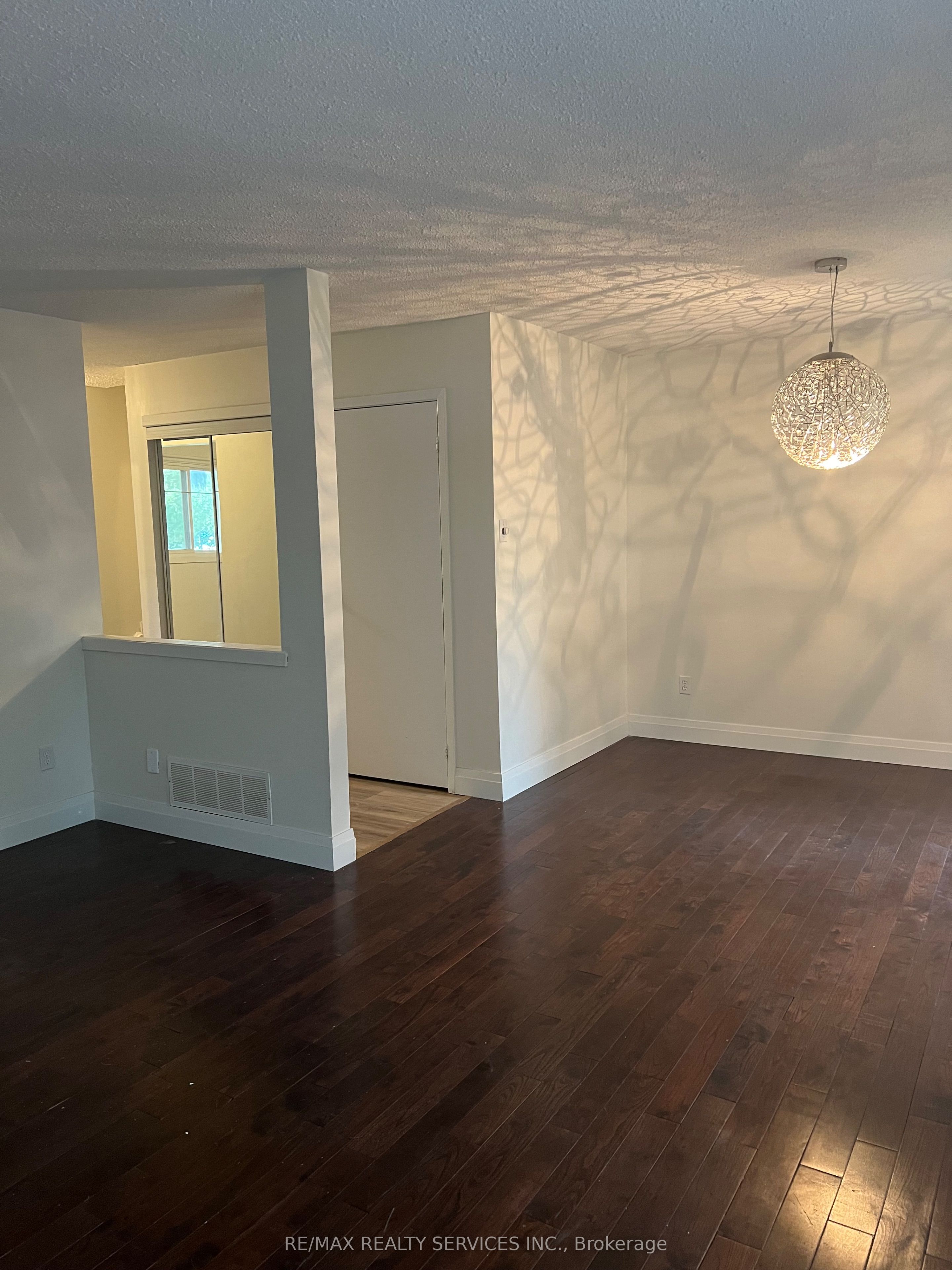 MLS #W12367812 image #7