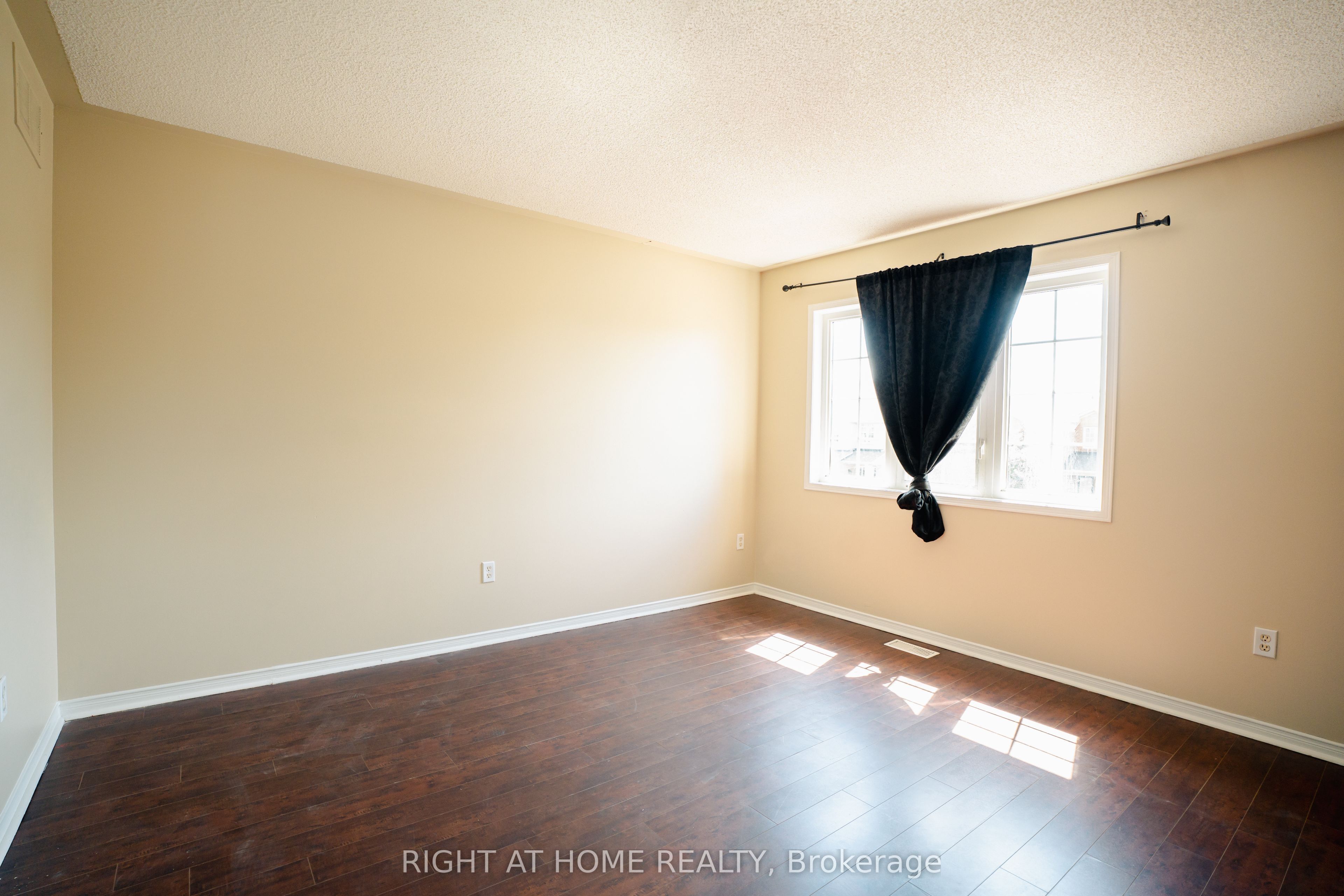 MLS #W12368364 image #16