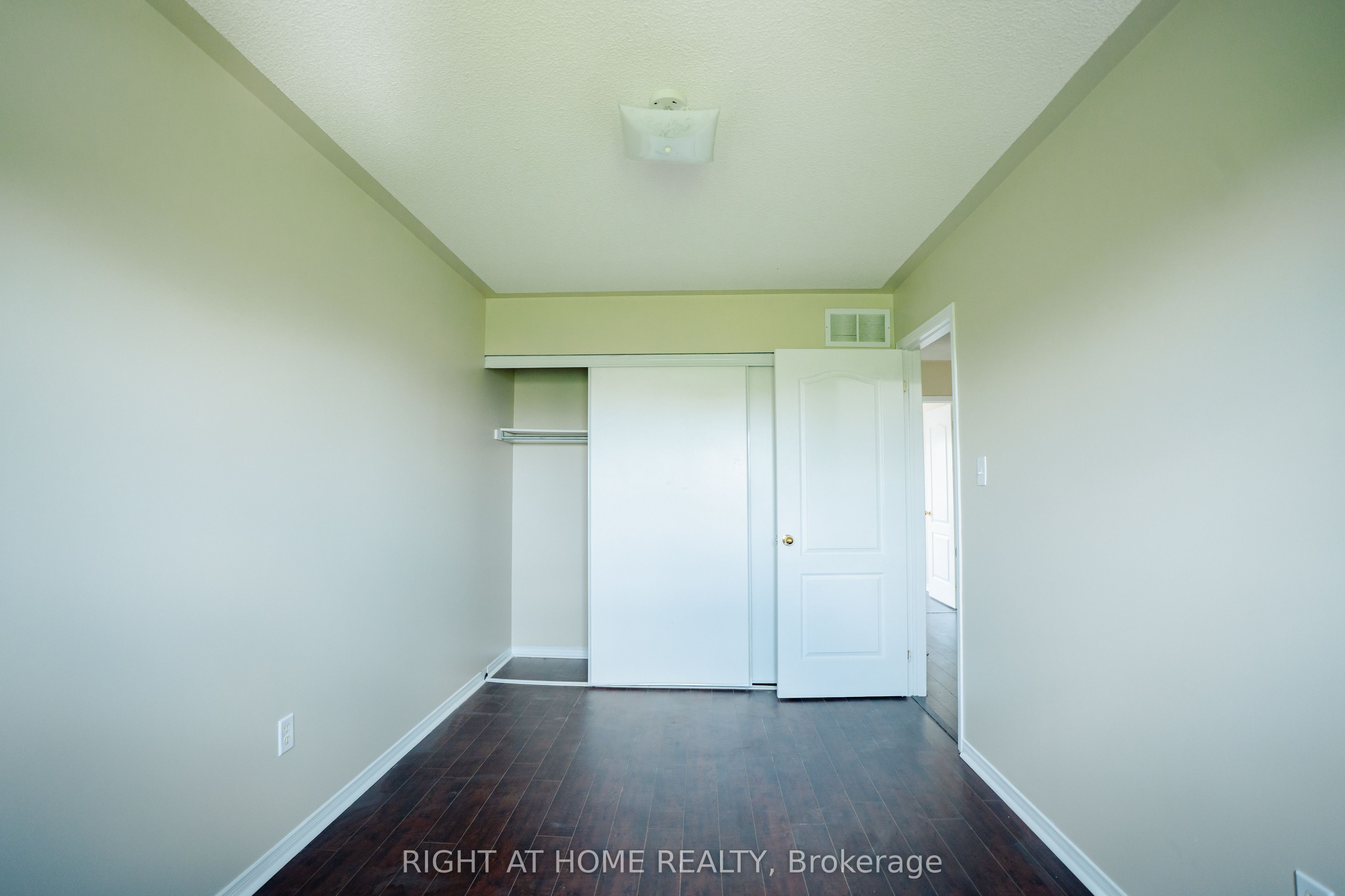 MLS #W12368364 image #24