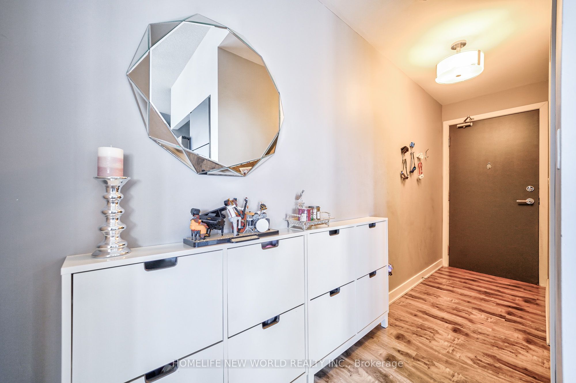 MLS #W12368525 image #6