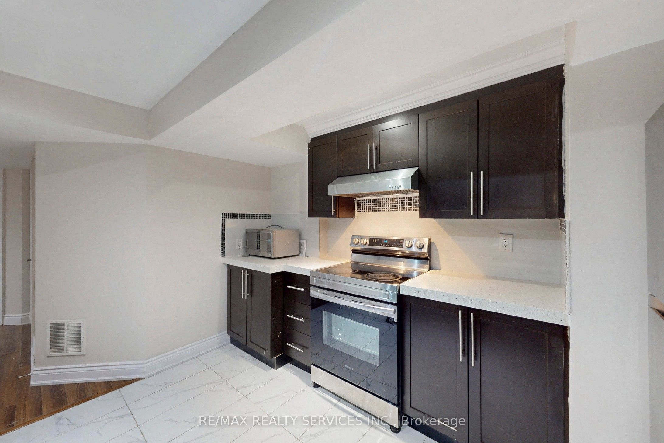 MLS #W12369271 image #12