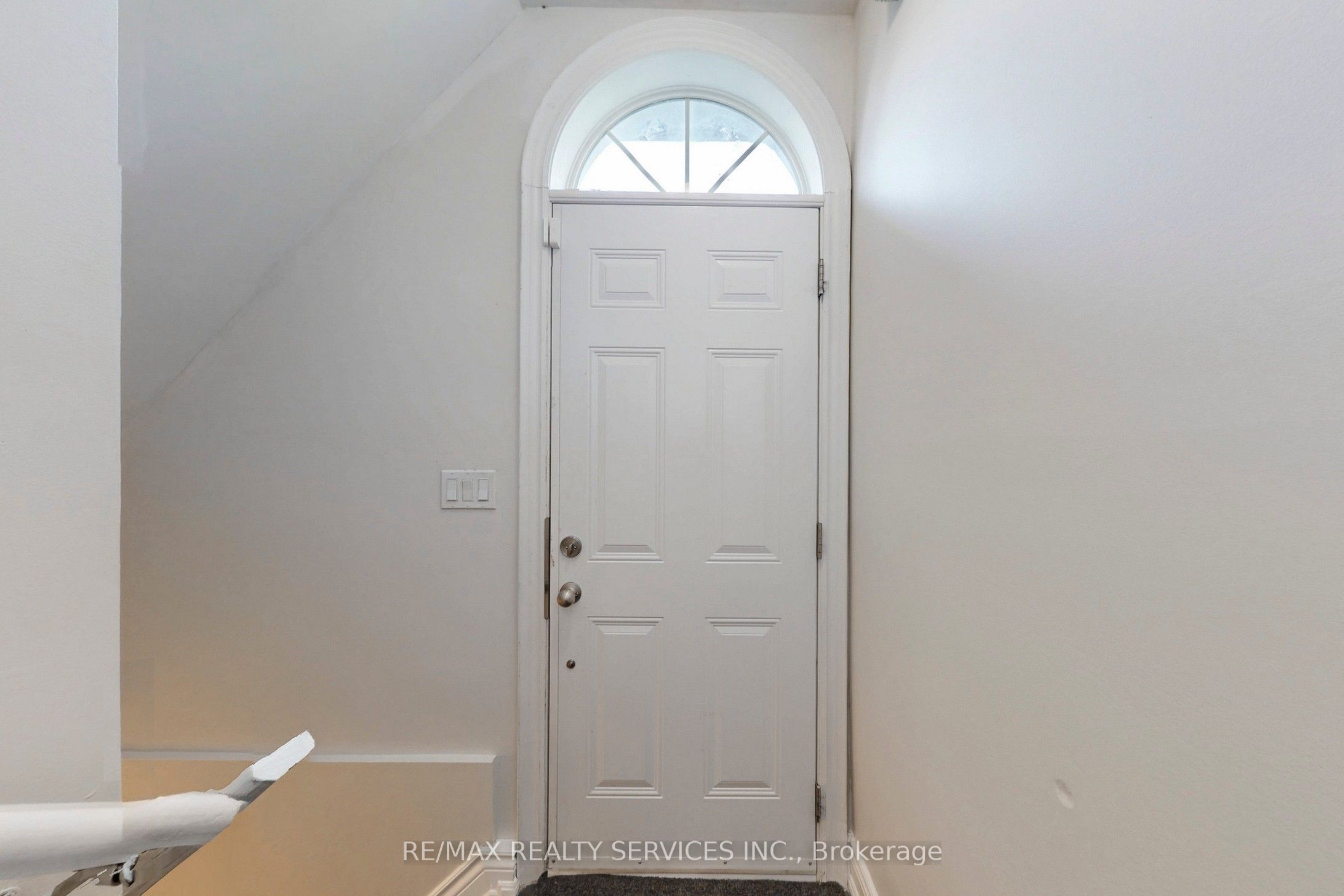 MLS #W12369271 image #3