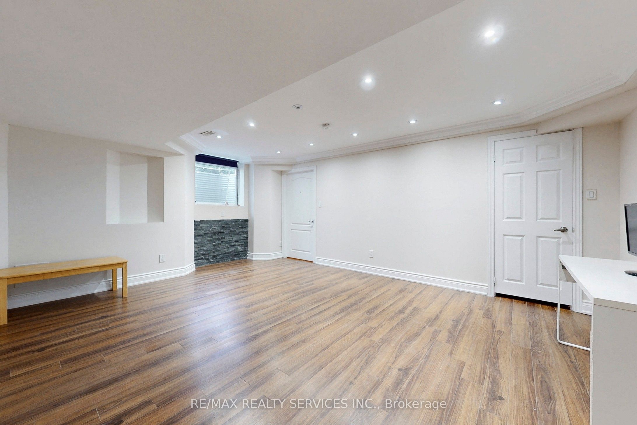 MLS #W12369271 image #5