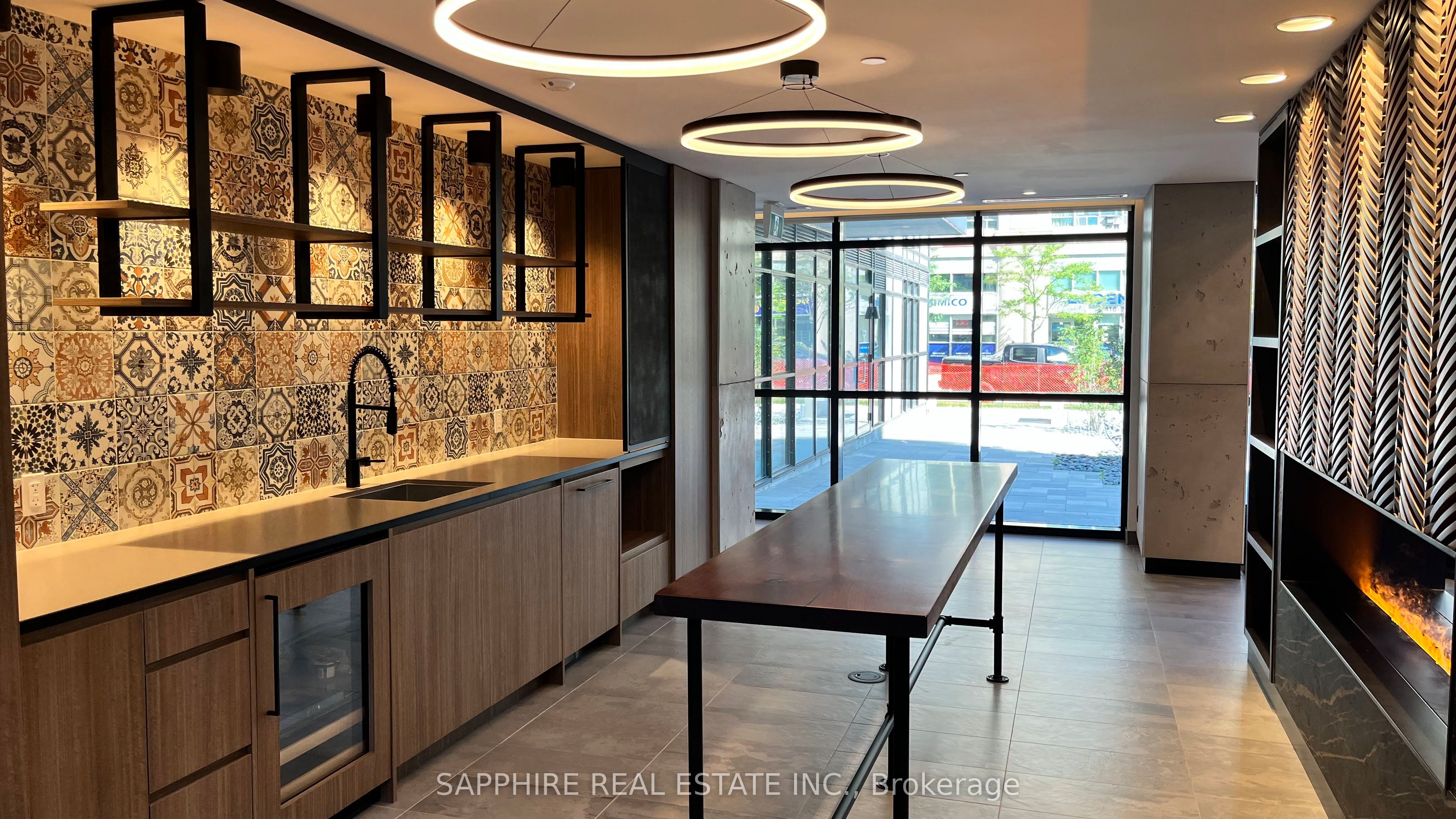 MLS #W12369352 image #4