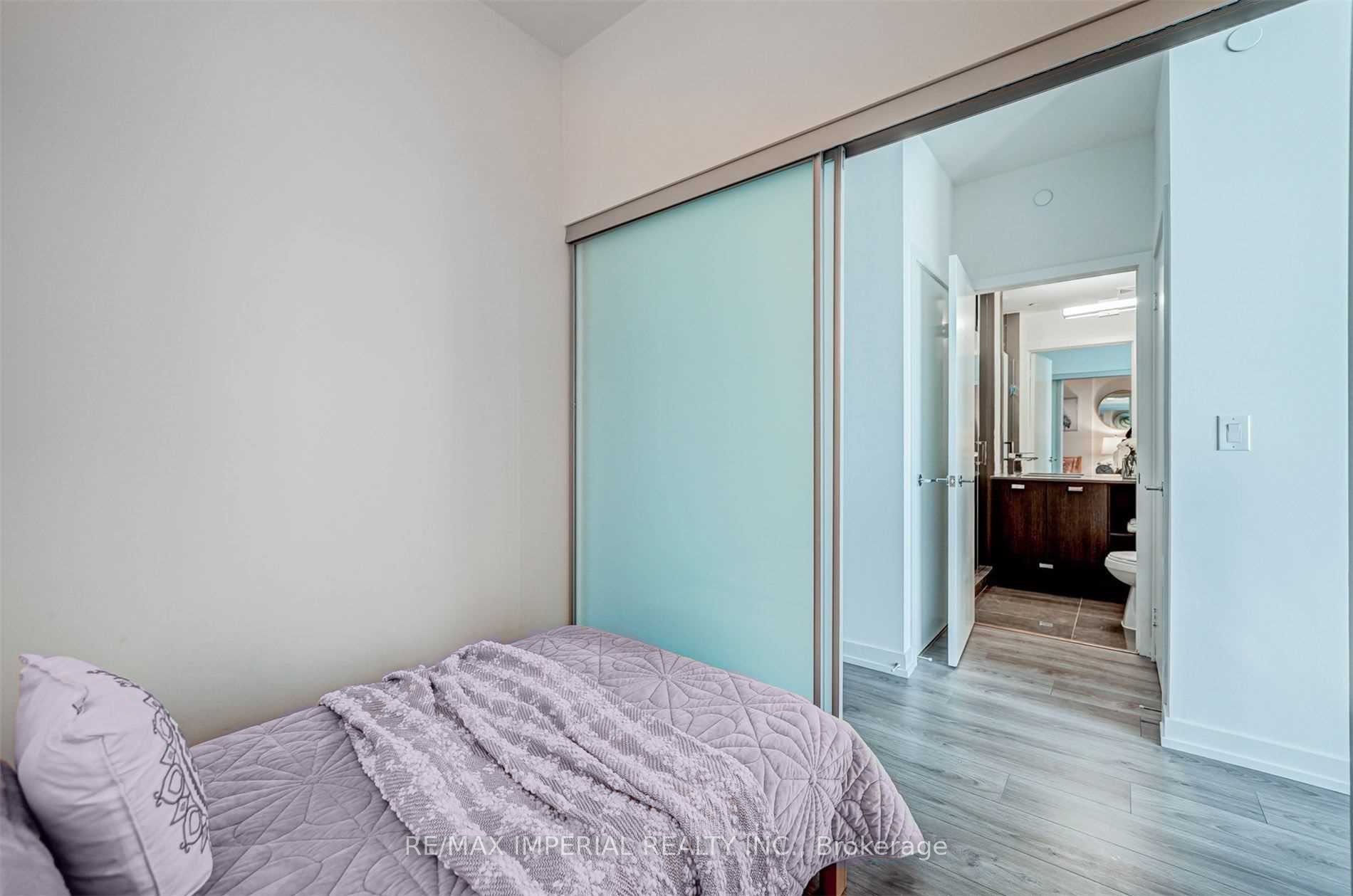 MLS #W12369710 image #9