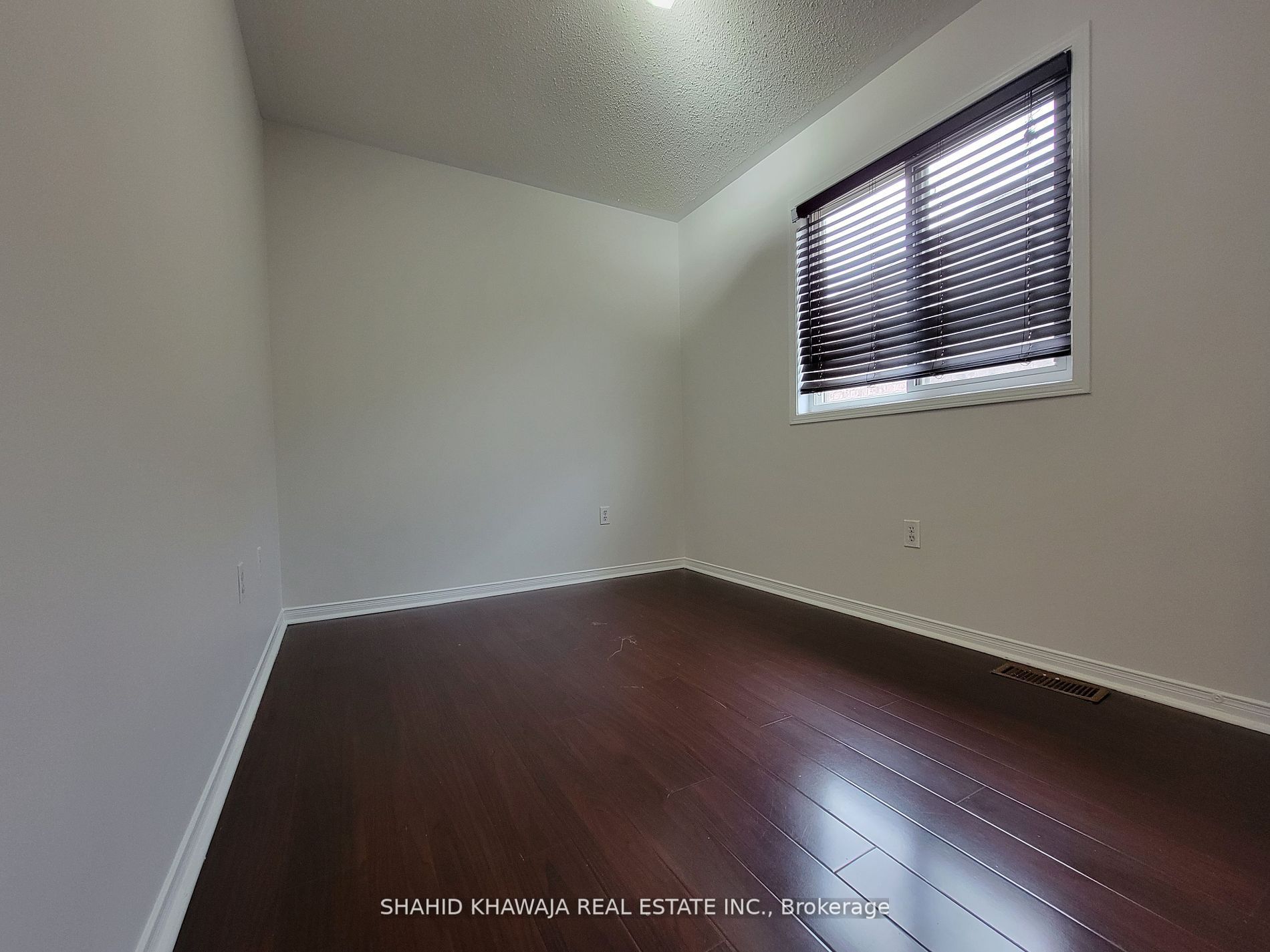 MLS #W12370368 image #12