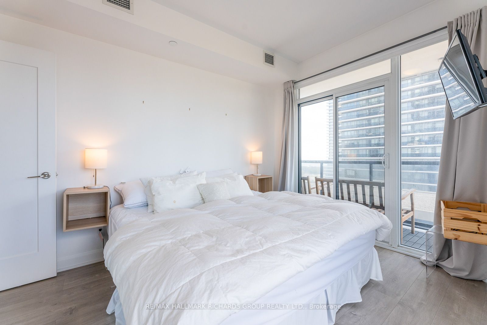 MLS #W12370890 image #10