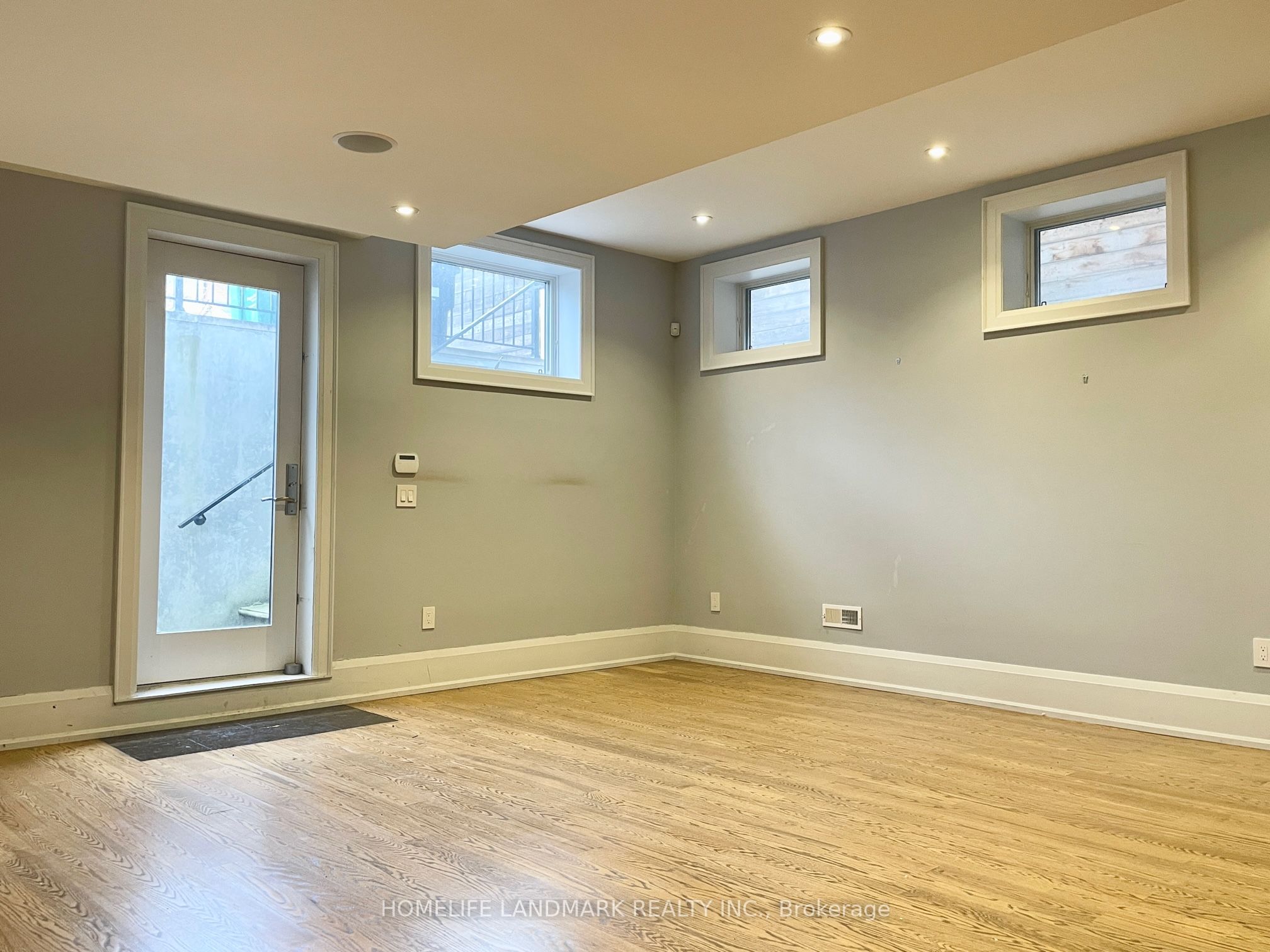 MLS #W12371401 image #1