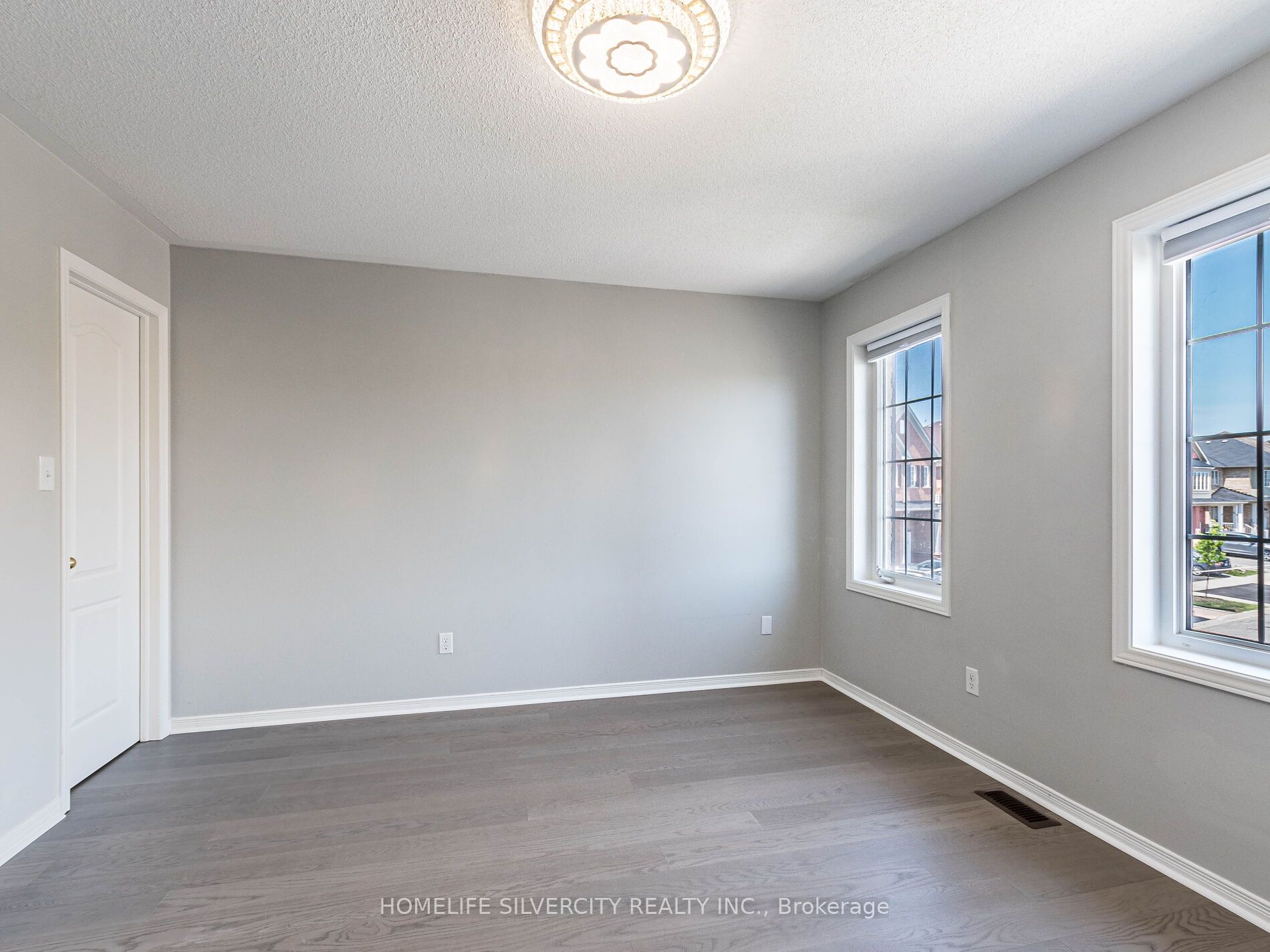 MLS #W12371729 image #30