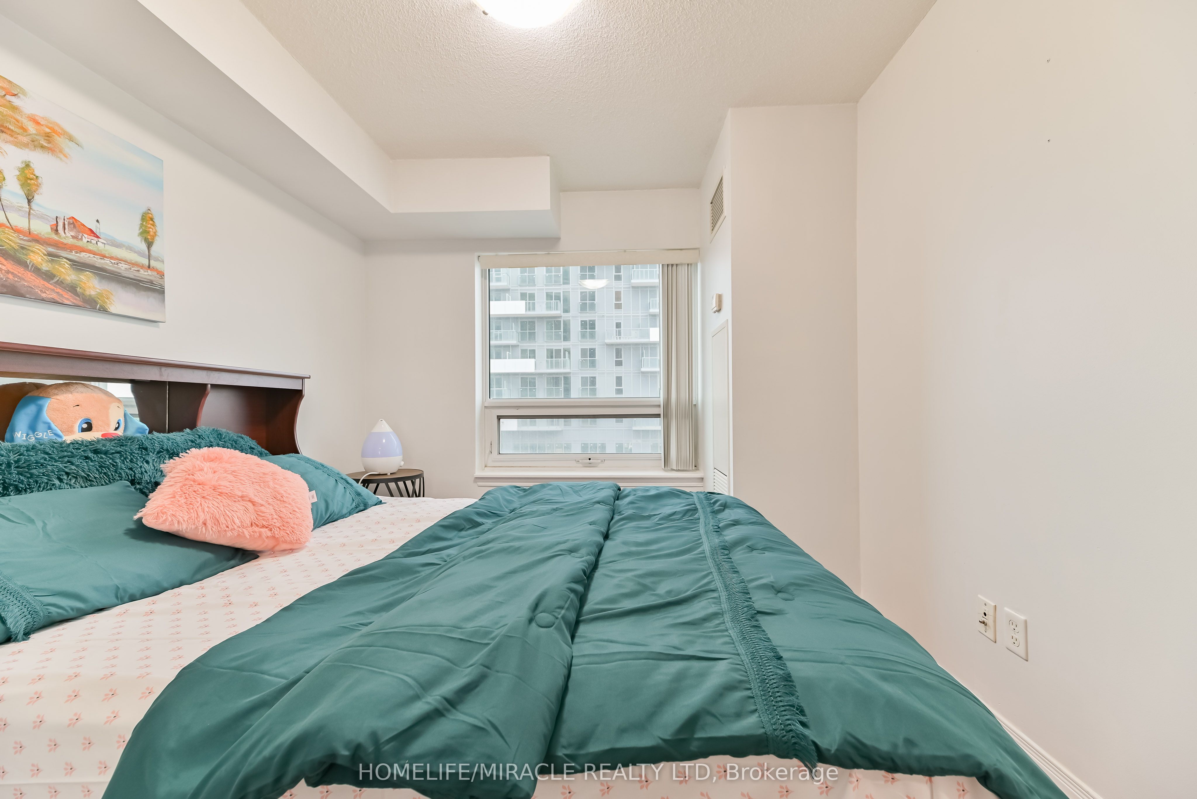 MLS #W12371737 image #17