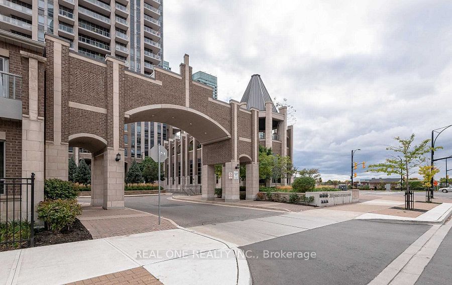 MLS #W12373102 image #1