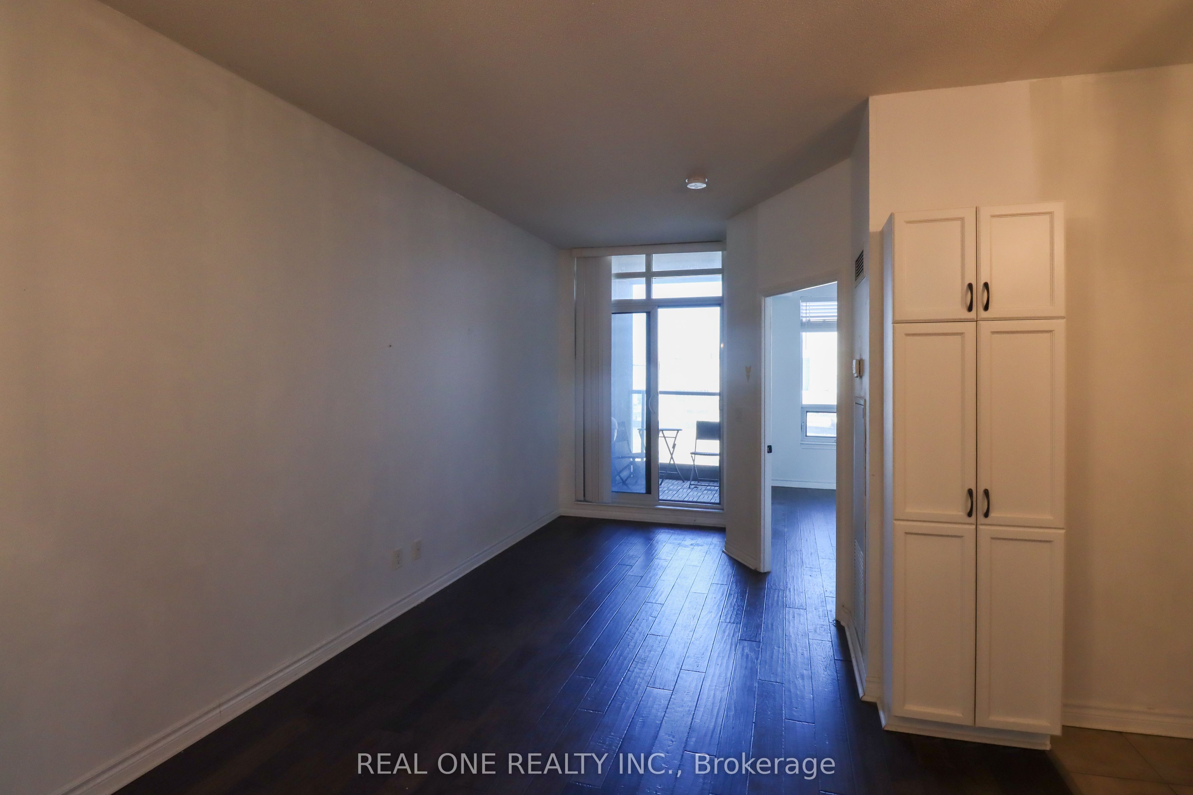 MLS #W12373102 image #12