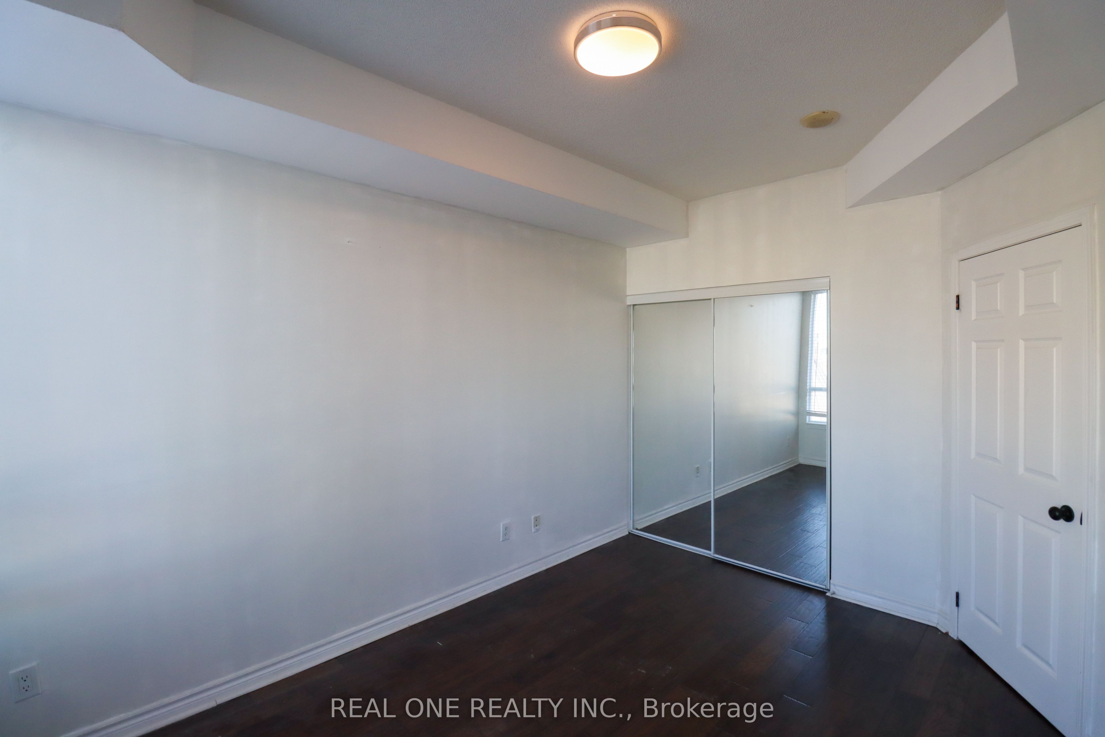 MLS #W12373102 image #14