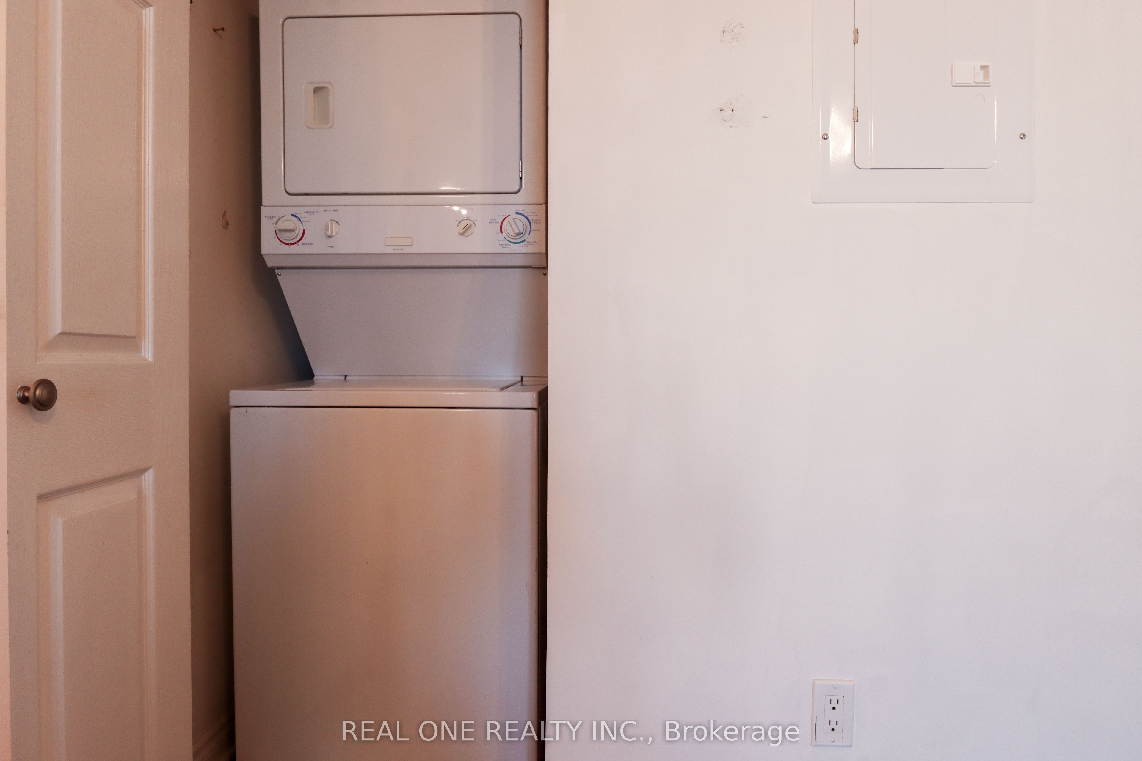 MLS #W12373102 image #16