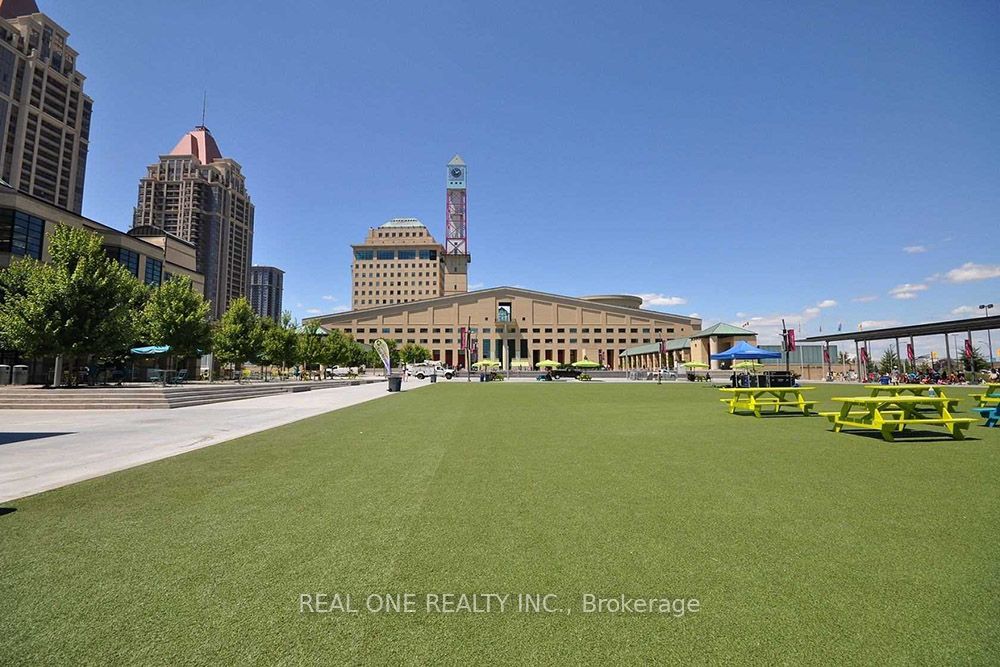 MLS #W12373102 image #25