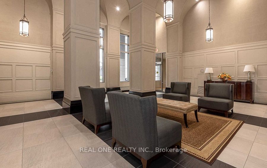 MLS #W12373102 image #3