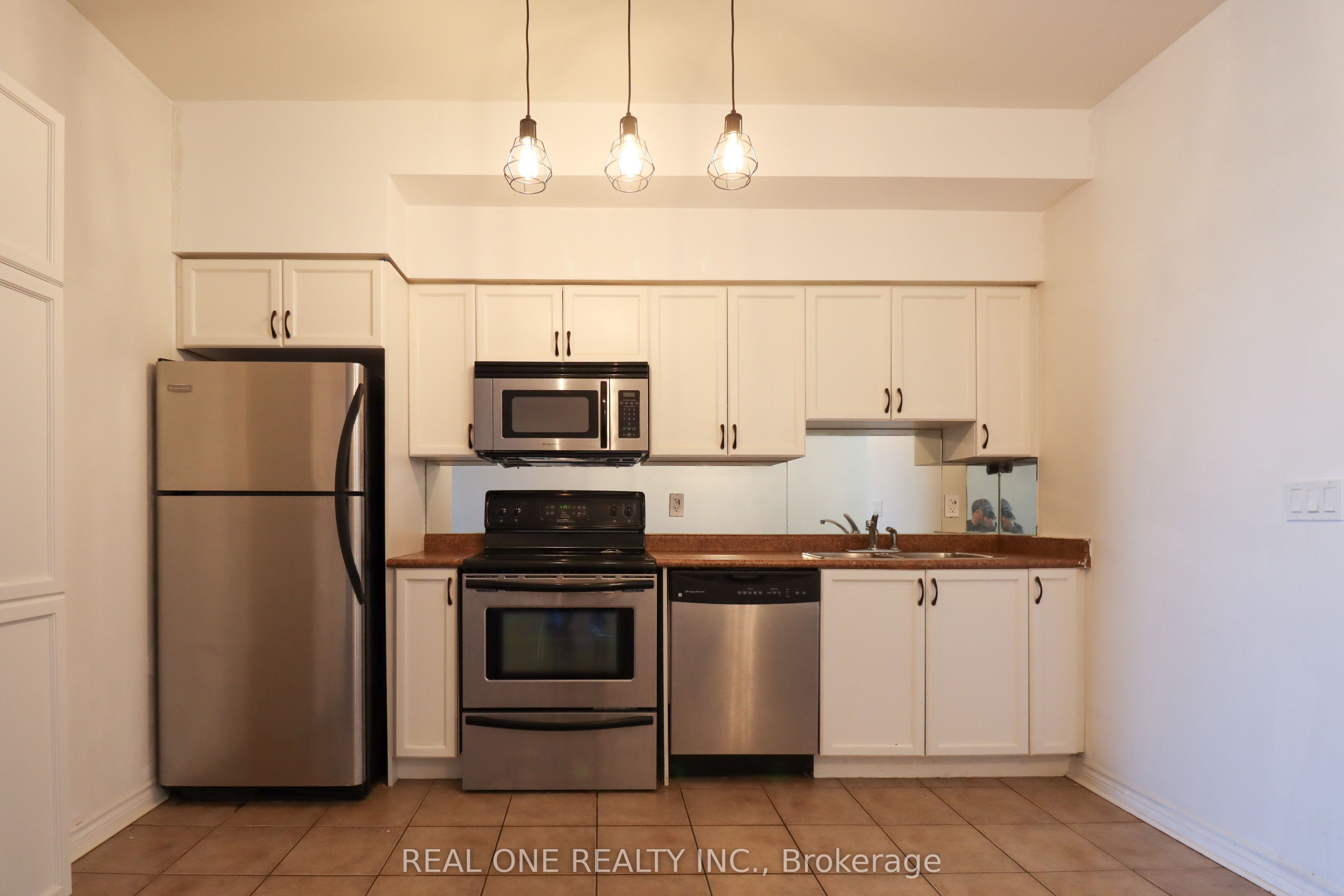 MLS #W12373102 image #9