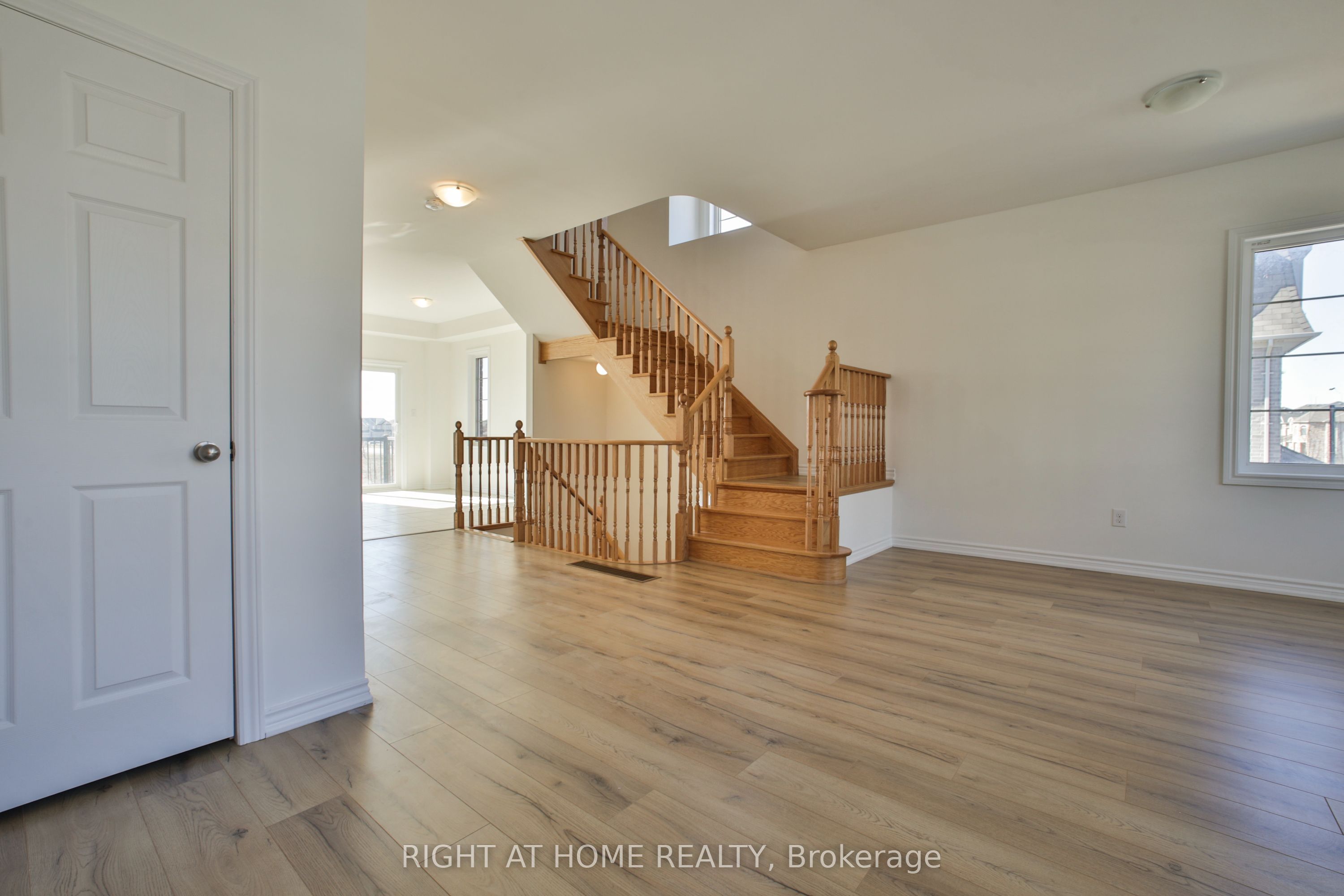 MLS #W12373859 image #9