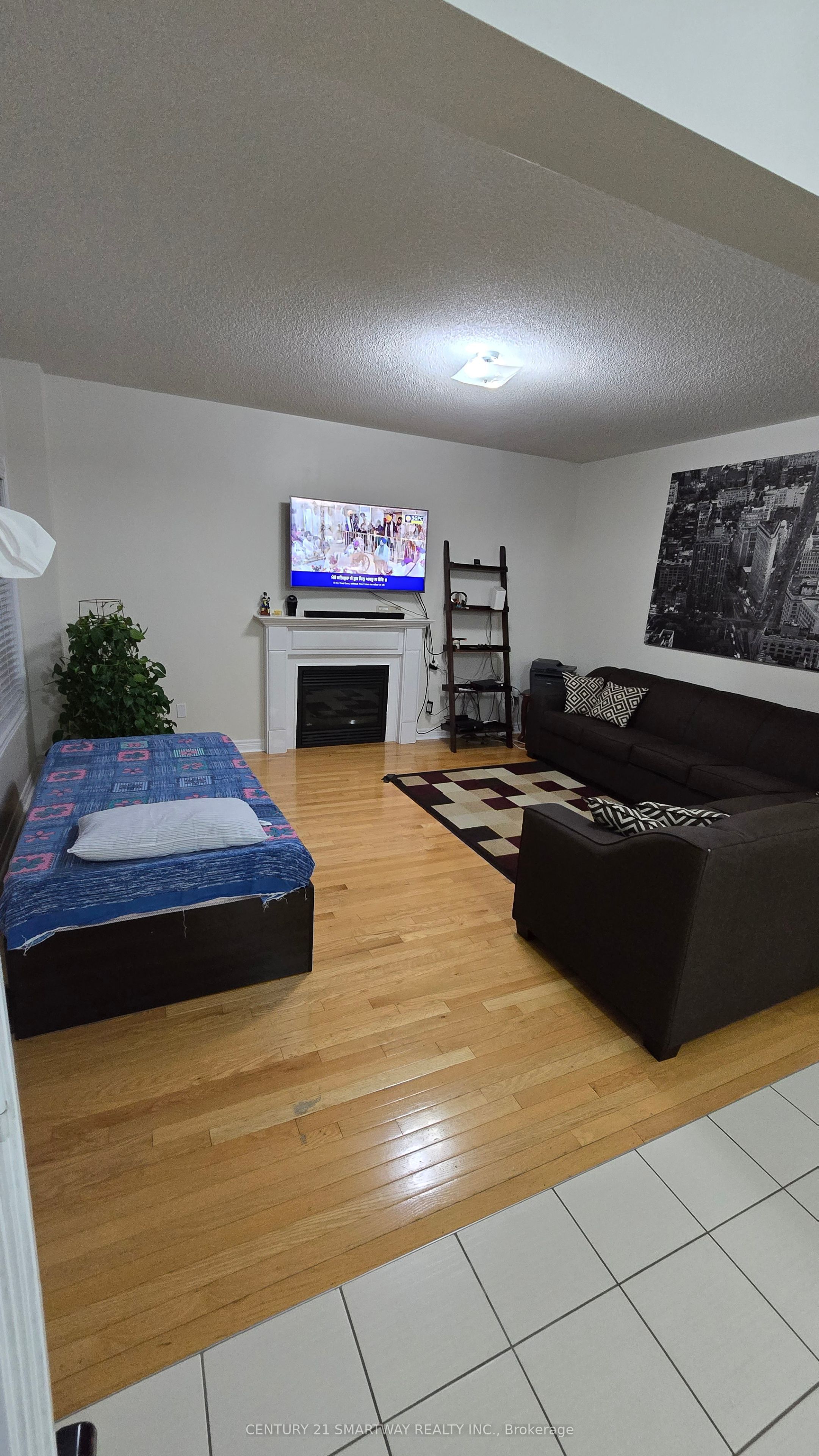 MLS #W12374556 image #1