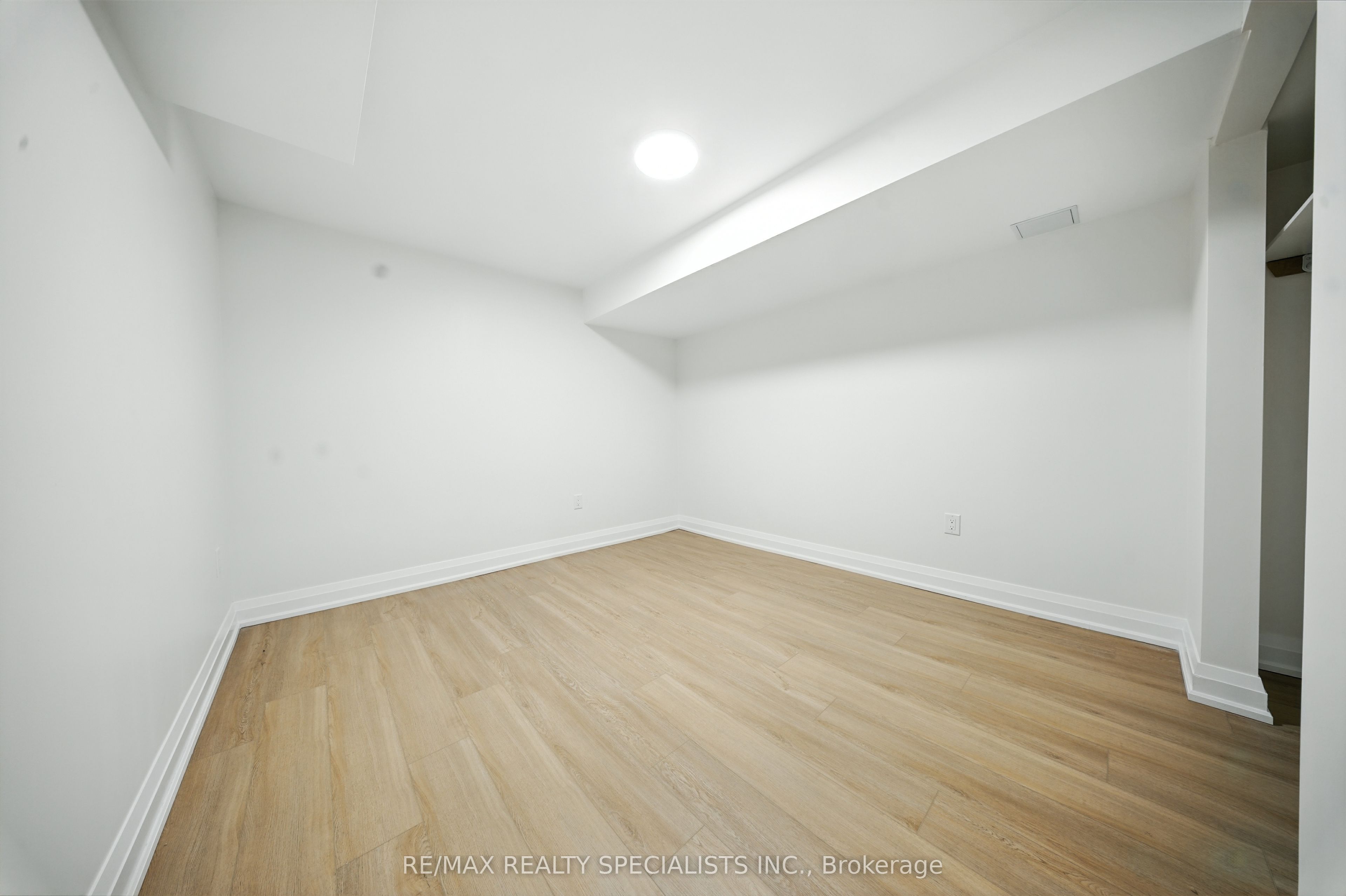 MLS #W12374622 image #12