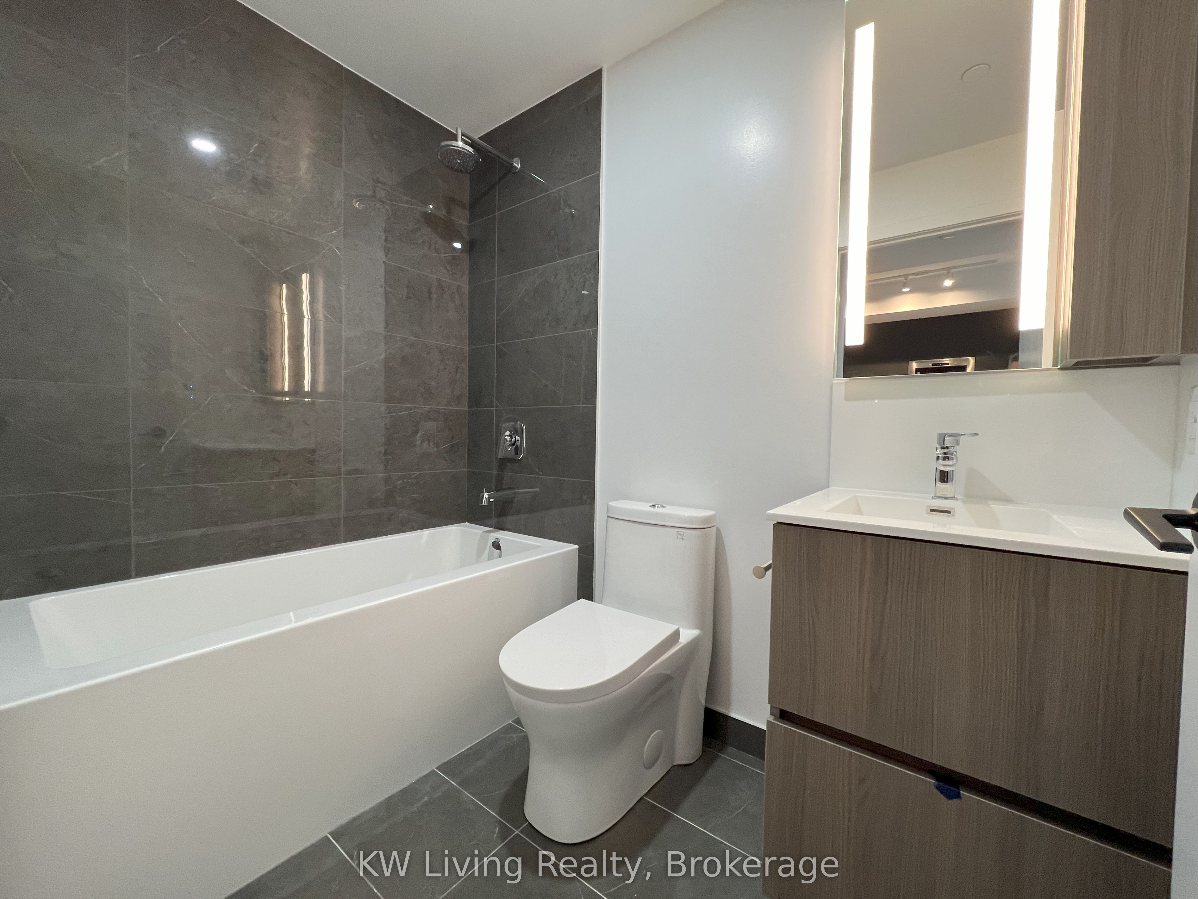 MLS #W12374987 image #10