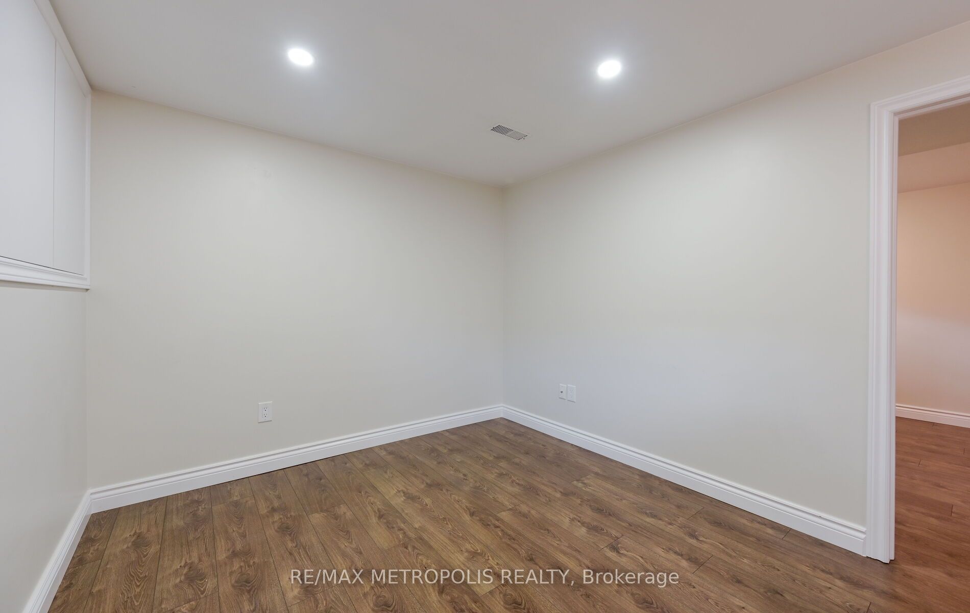 MLS #W12375540 image #8